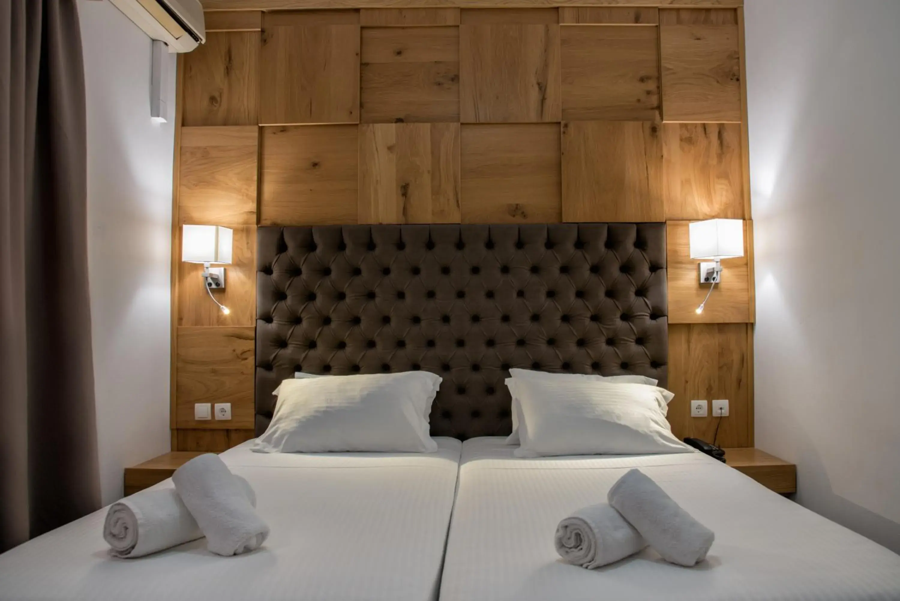 Bed in Elmi Beach Hotel & Suites Bed in Elmi Beach Hotel & Suites