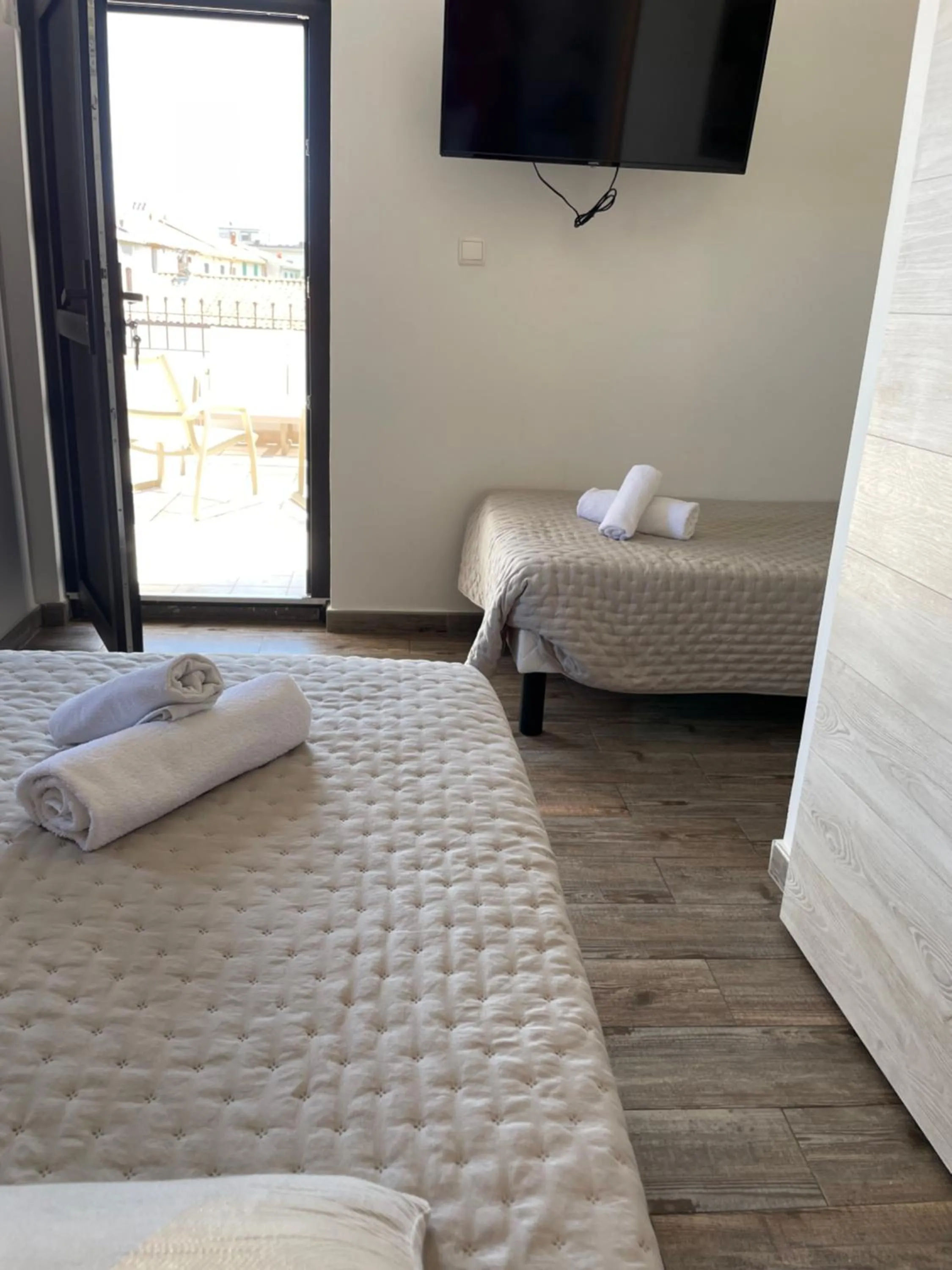 Bed in Hôtel Restaurant La Caravelle