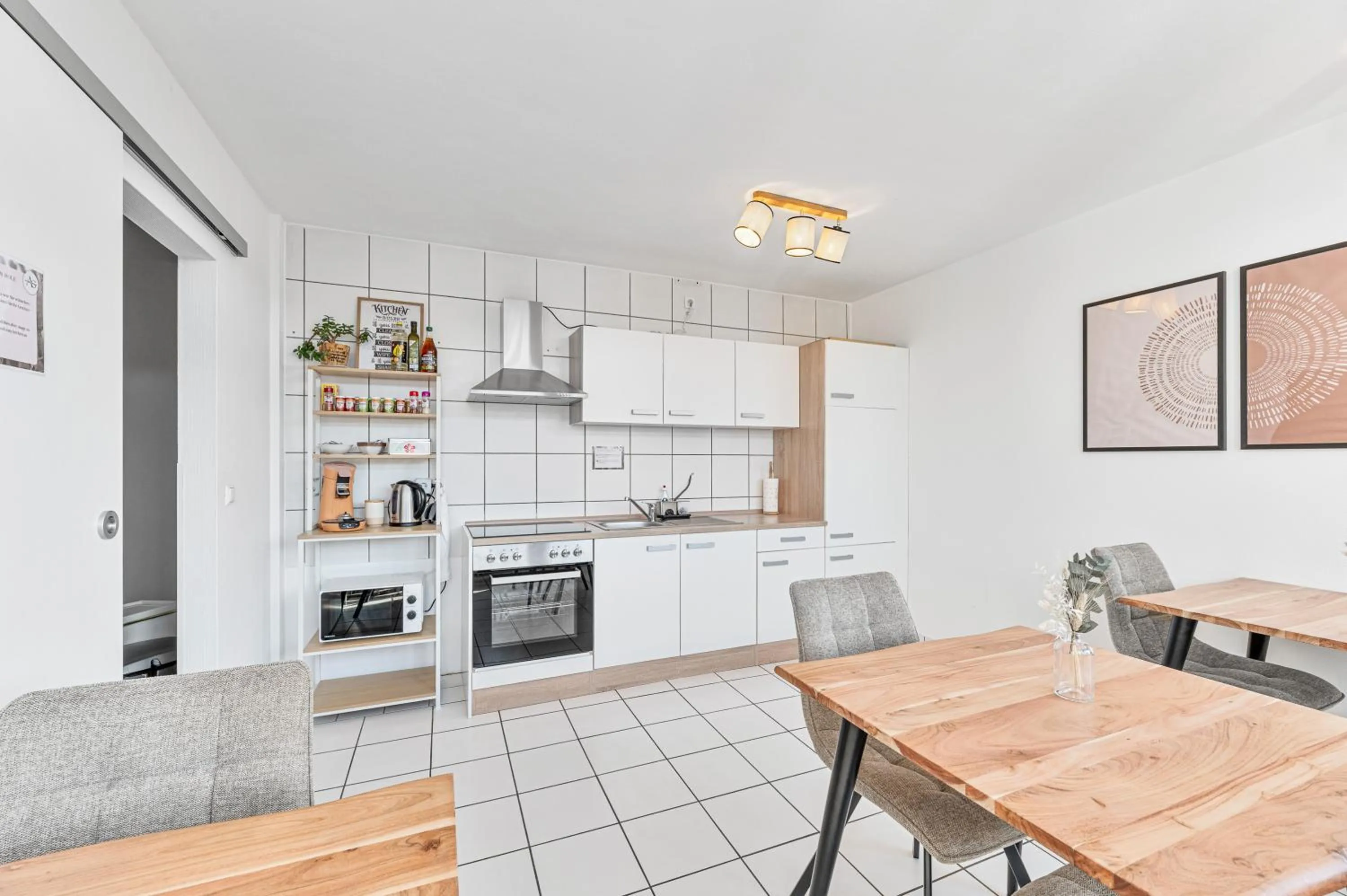 Communal lounge/ TV room in Atelier Guesthouse