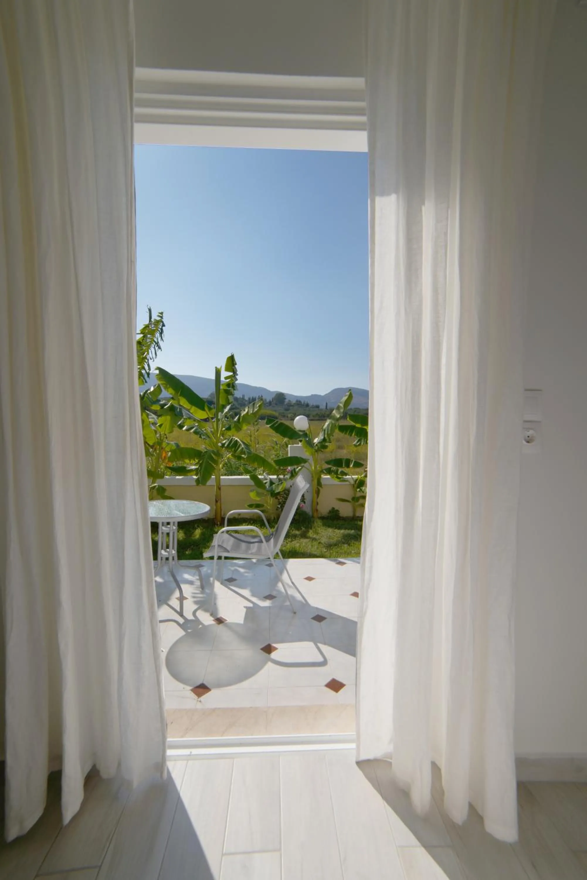Mirsini Studios & Apartments