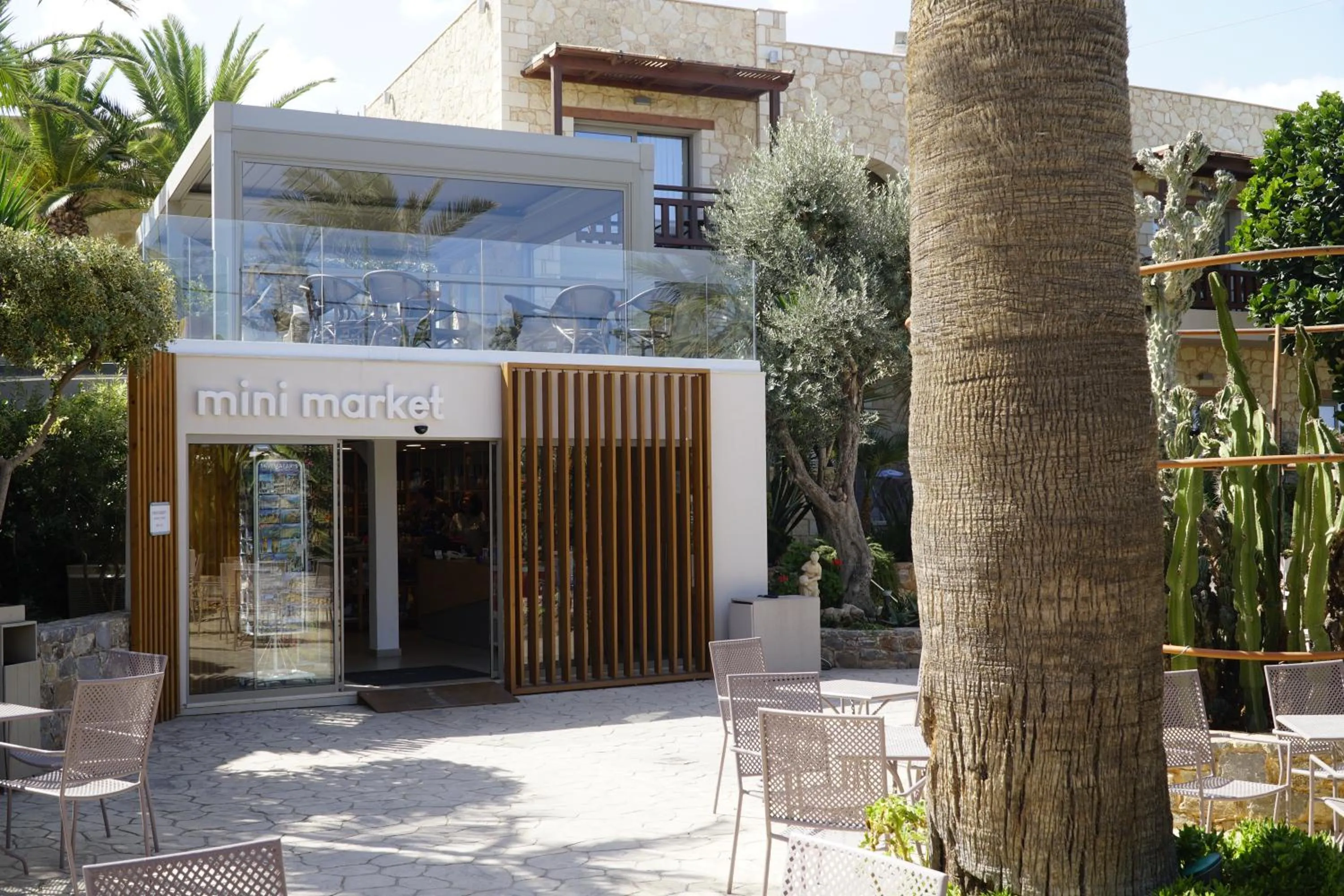 Supermarket/grocery shop in Cactus Beach Hotel