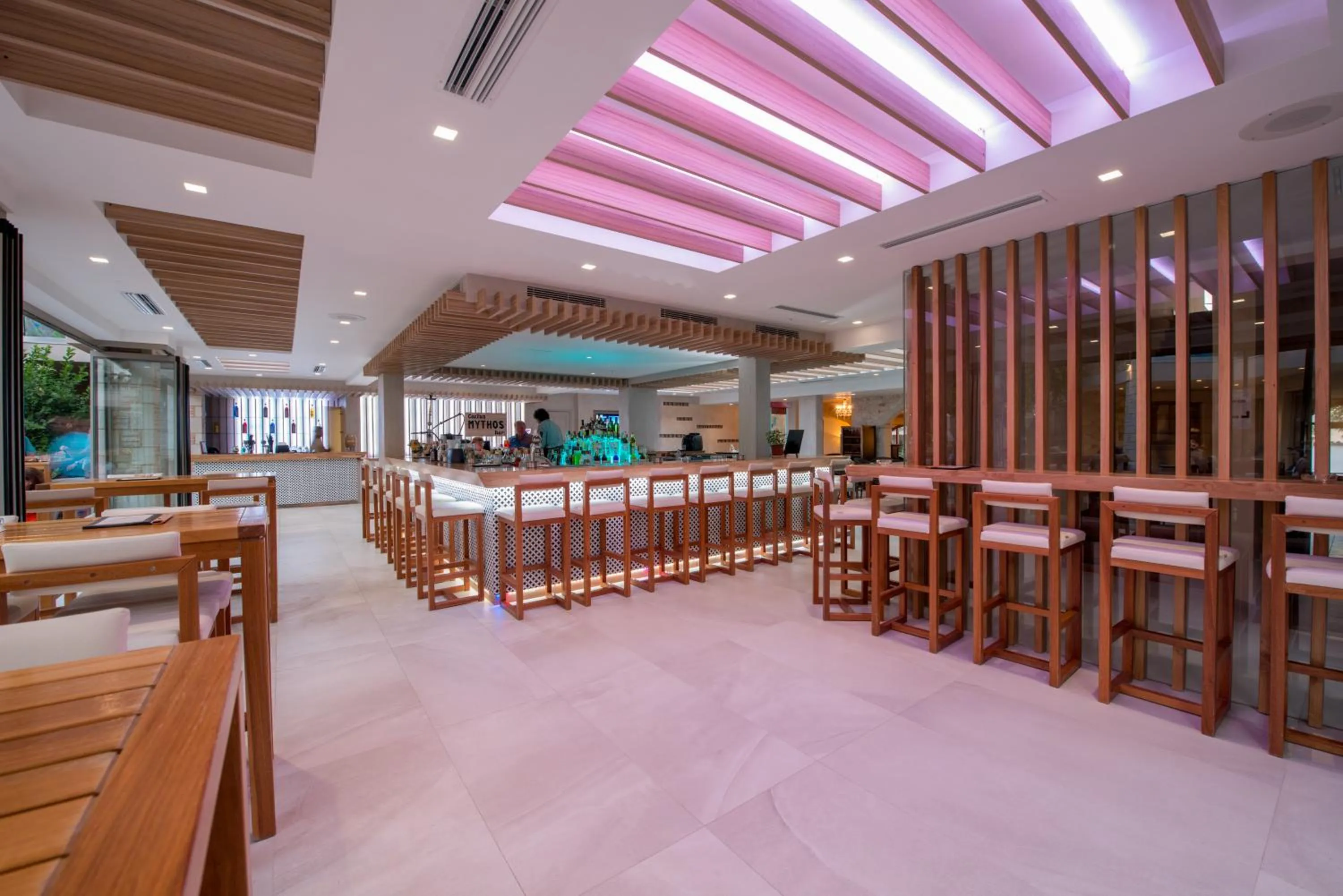Restaurant/places to eat in Cactus Beach Hotel
