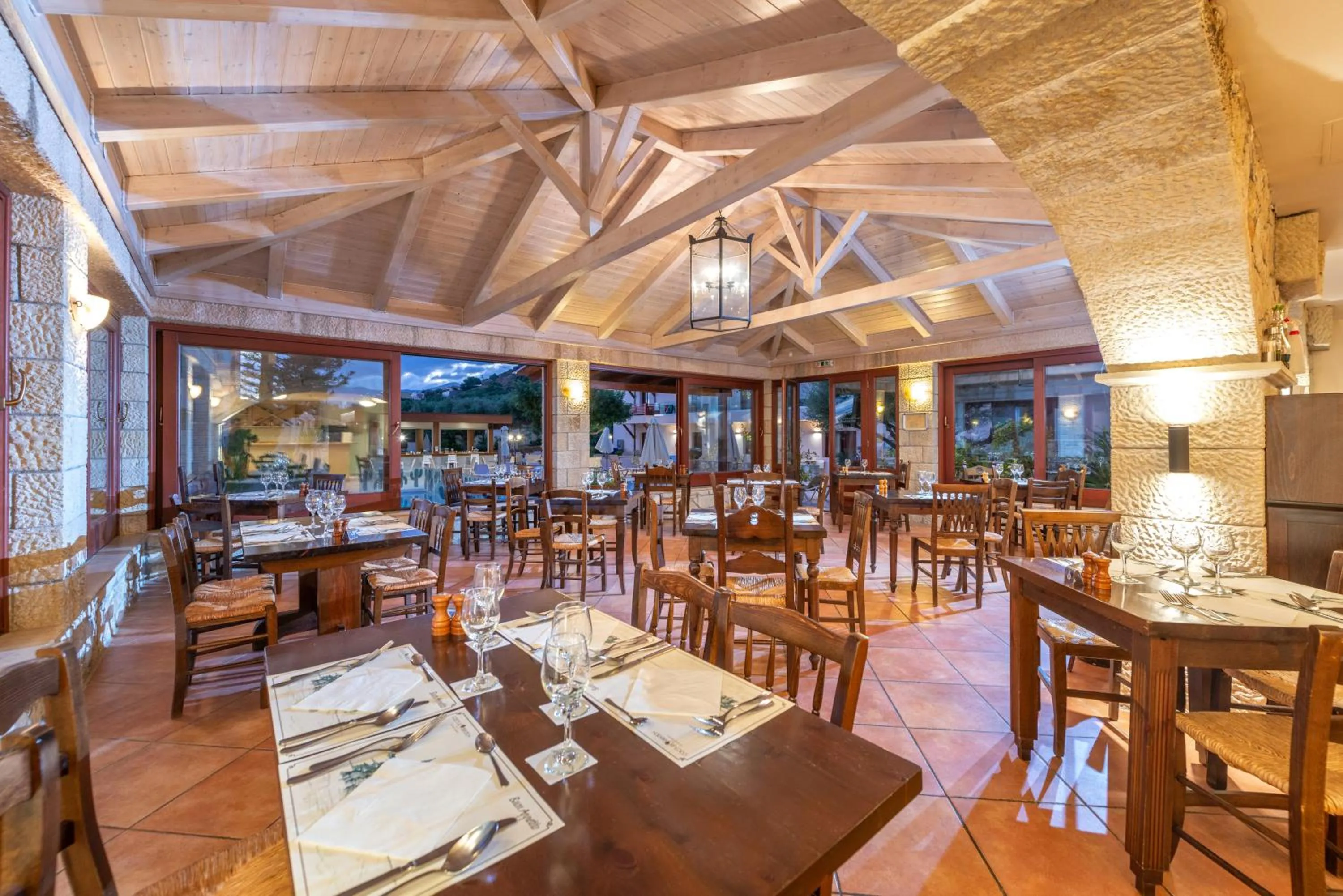 Restaurant/places to eat in Cactus Beach Hotel