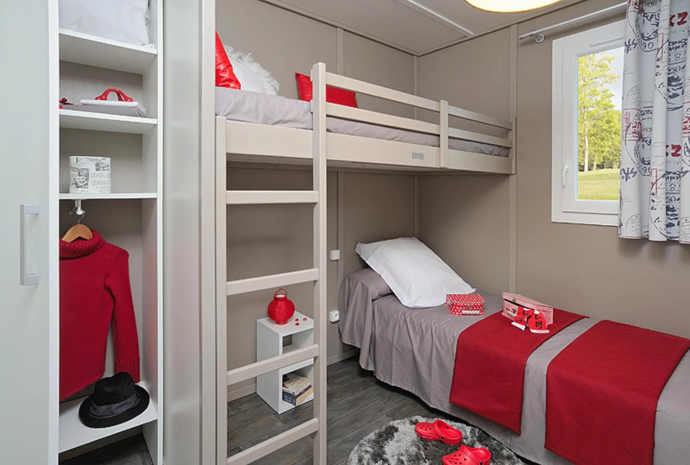 Photo of the whole room, Bed in Alannia Els Prats