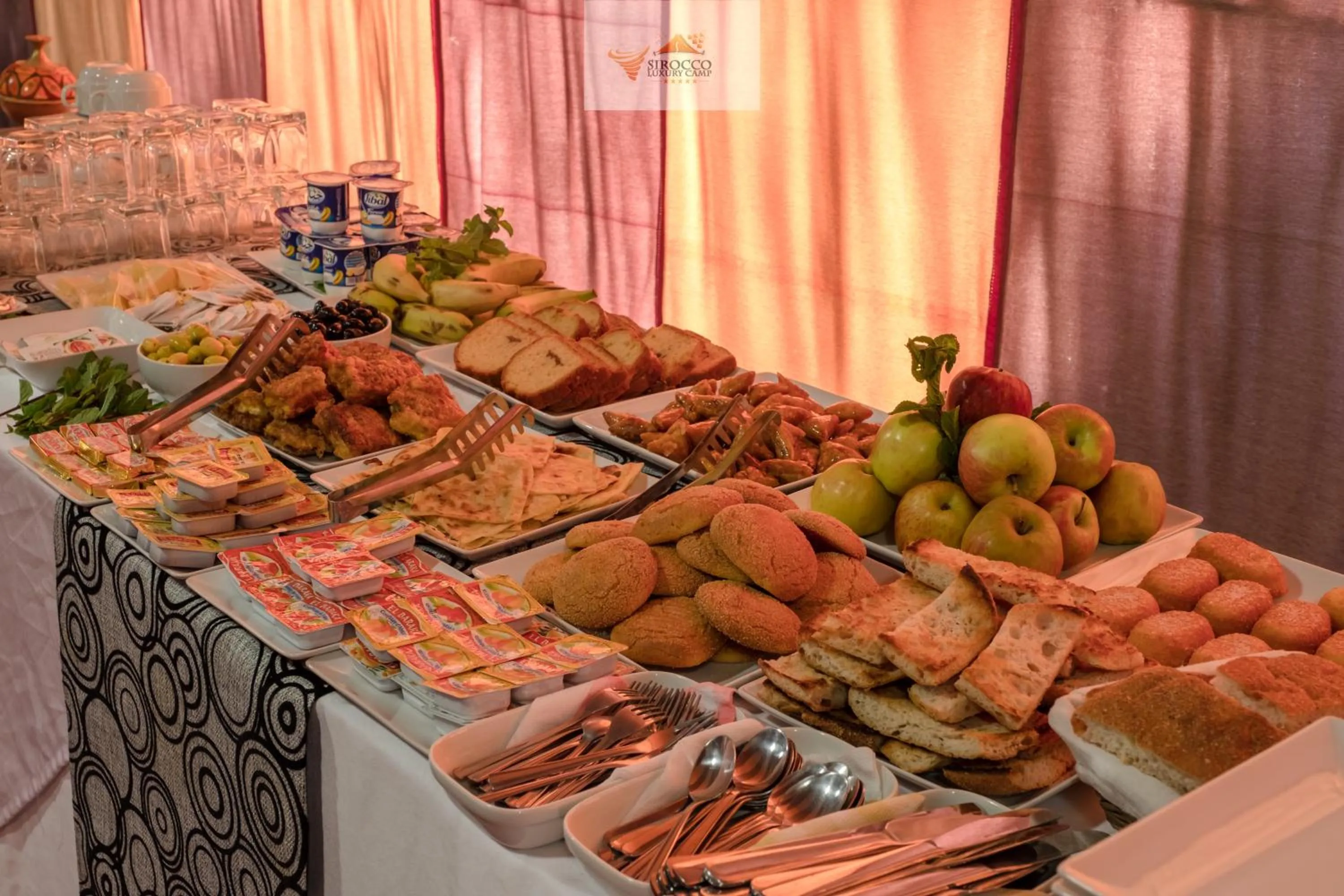 Food and drinks in Sirocco Luxury Camp
