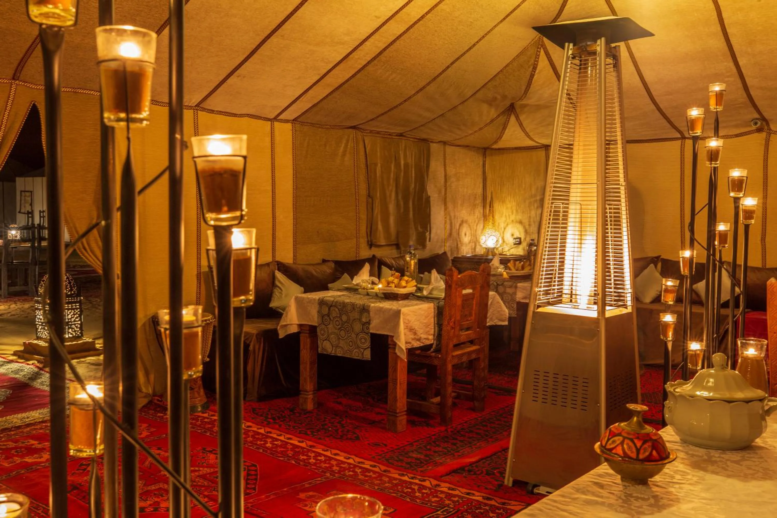 Restaurant/places to eat in Sirocco Luxury Camp