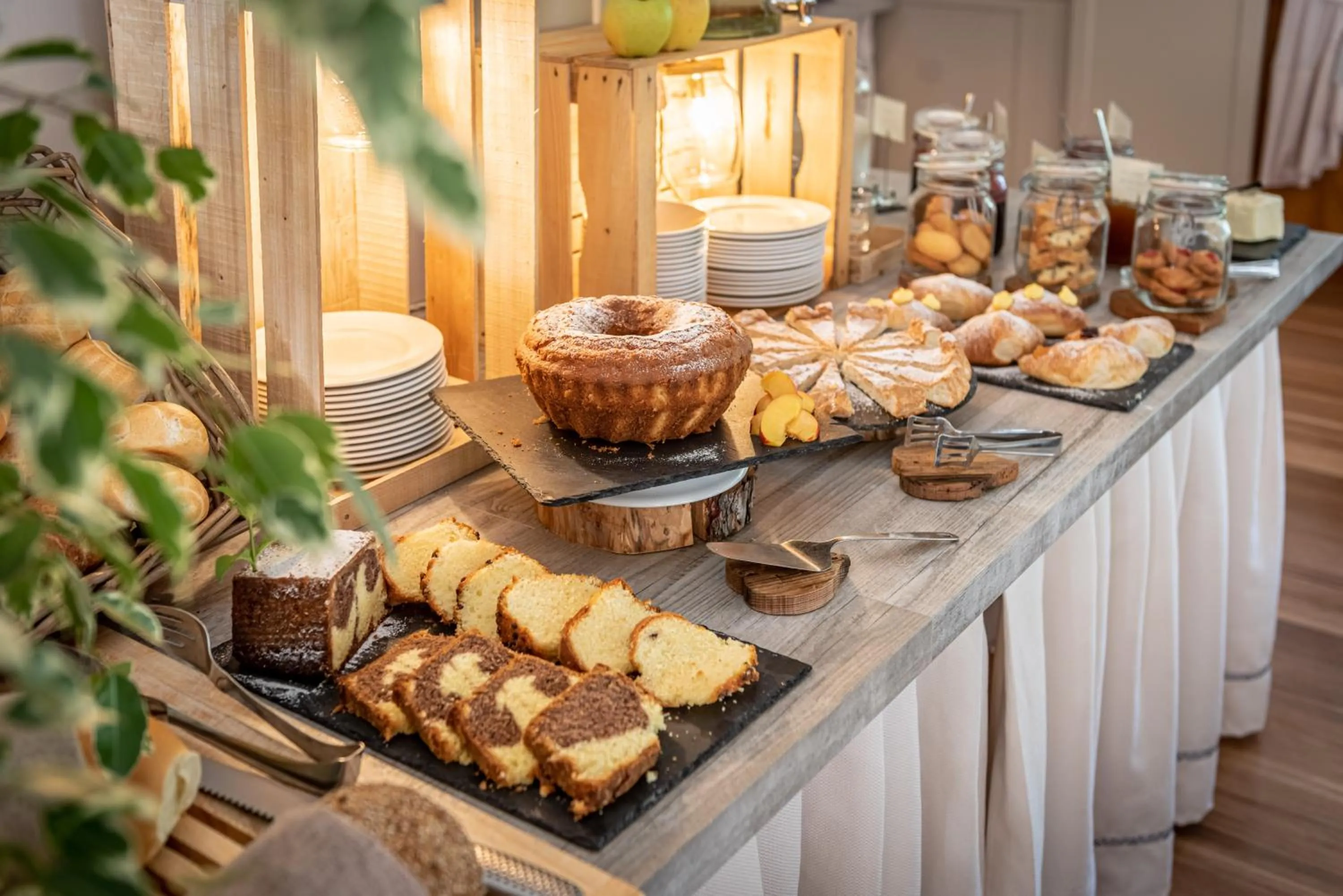 Breakfast in Hotel Alaska