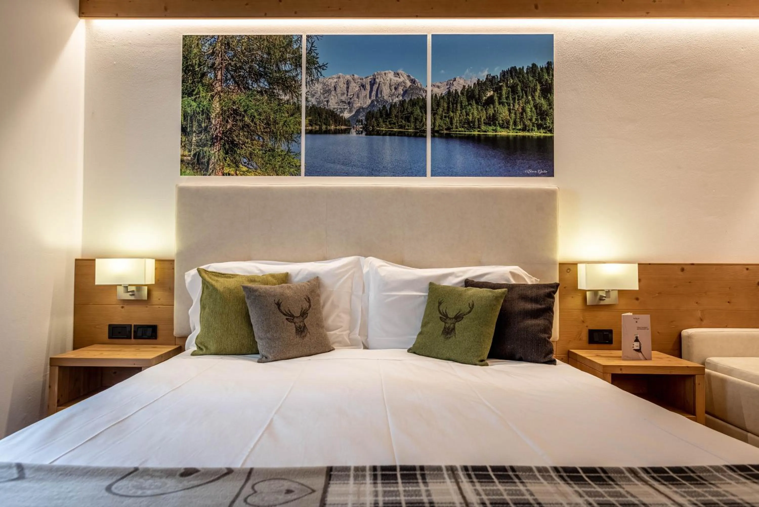 Bed in Hotel Caminetto