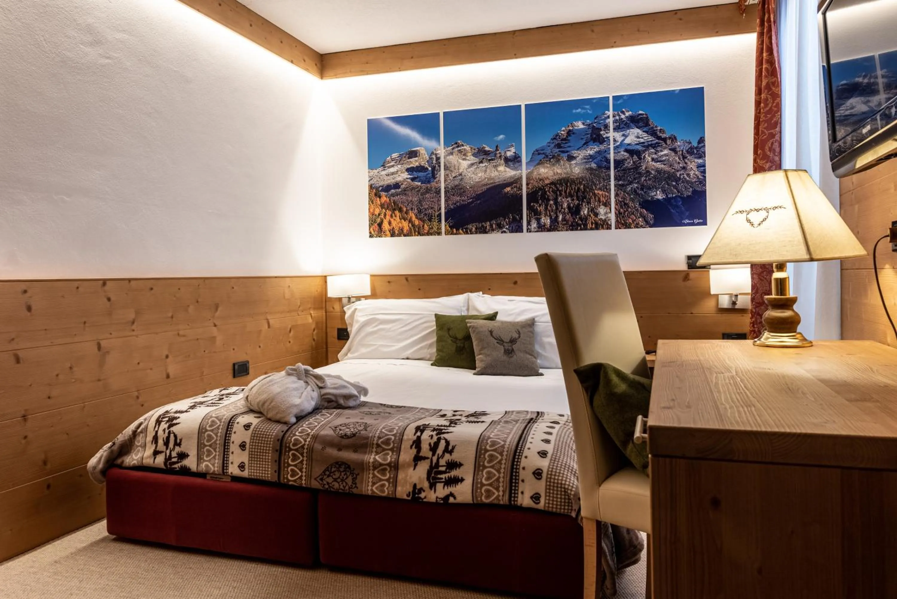 Bedroom, Bed in Hotel Caminetto