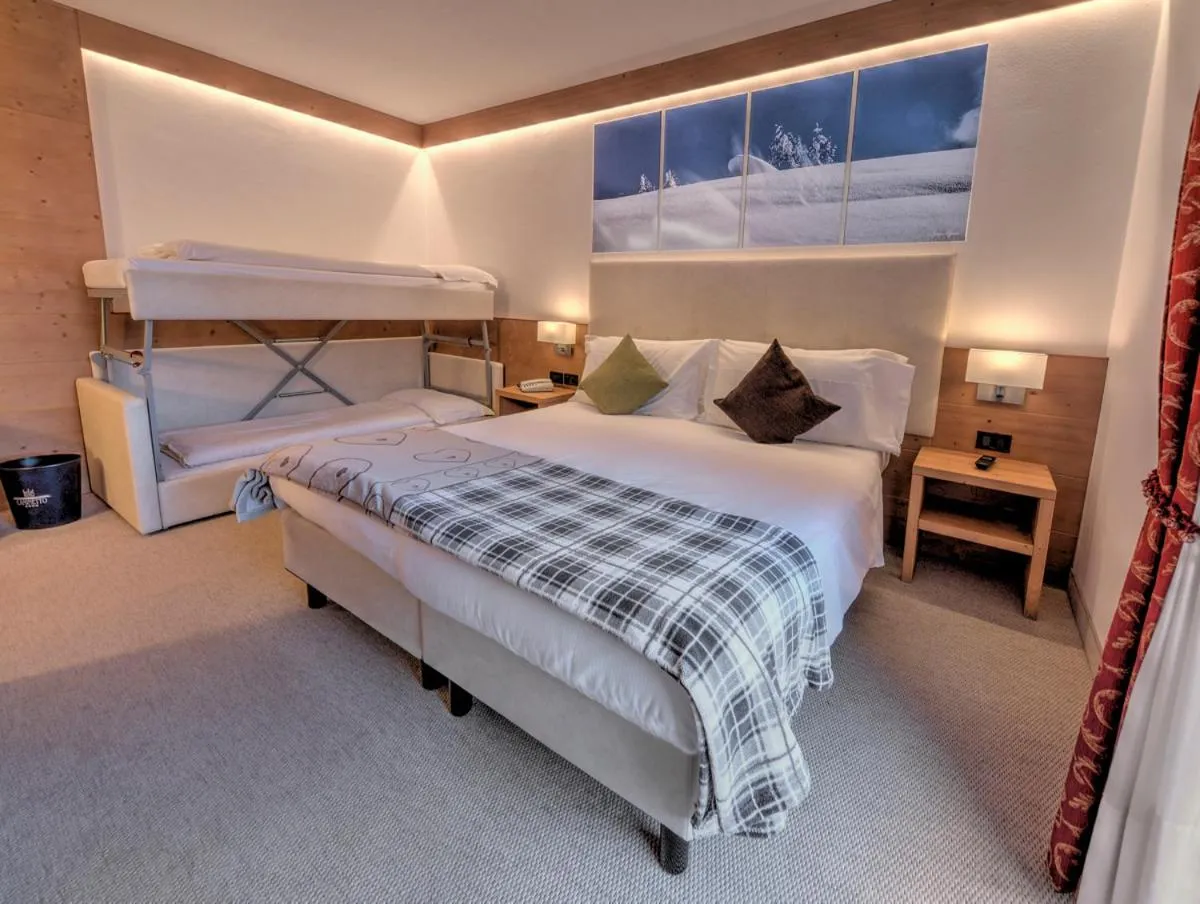 Bedroom, Bed in Hotel Caminetto