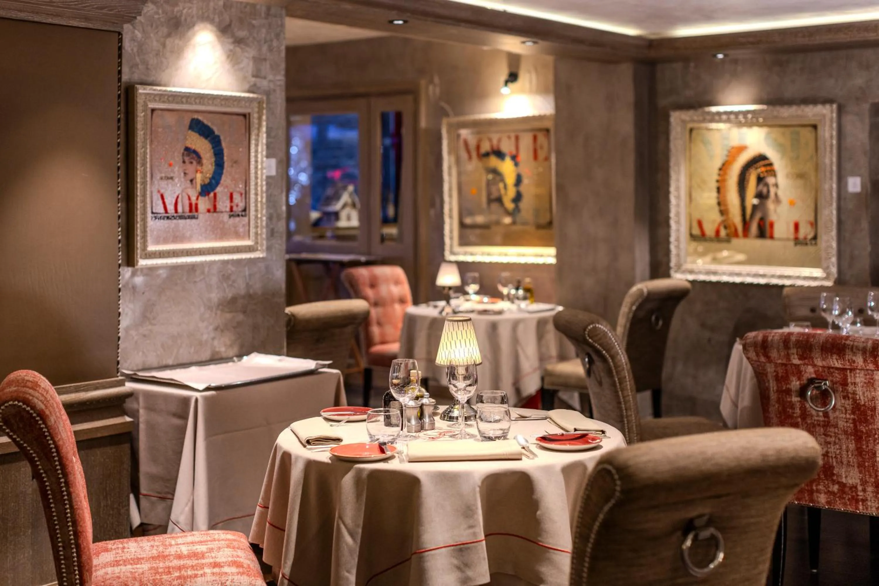 Restaurant/places to eat in Le Lana