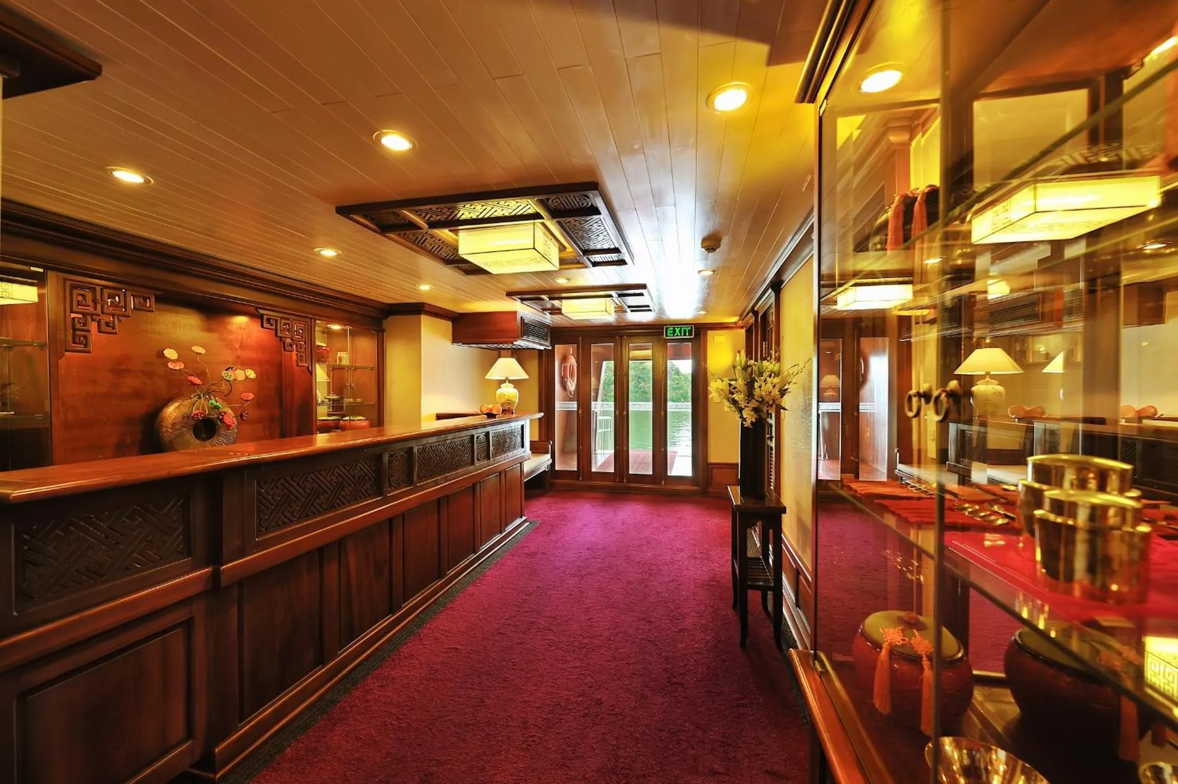 Decorative detail in Paradise Peak Cruise