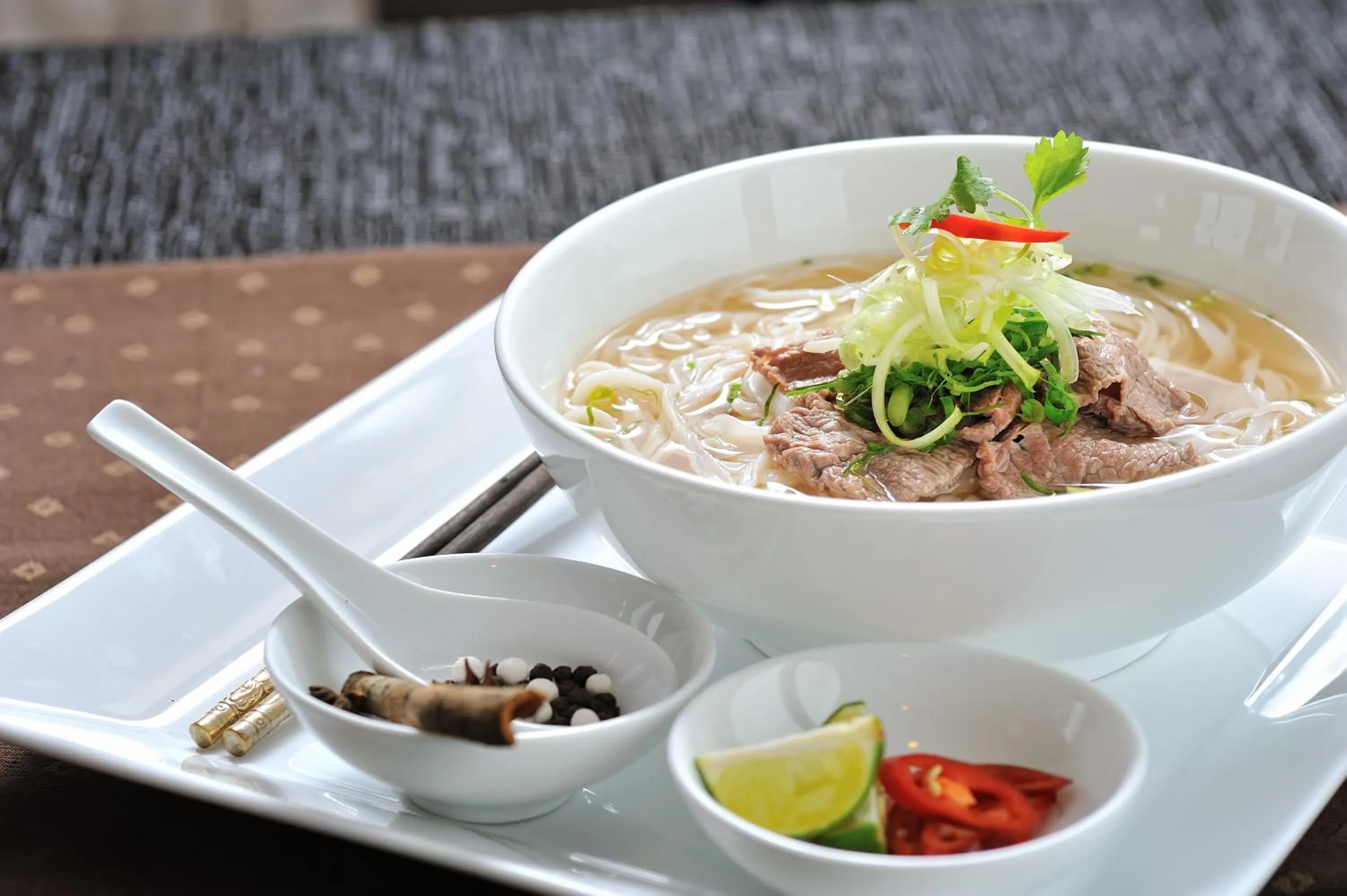 Food and drinks in Paradise Peak Cruise