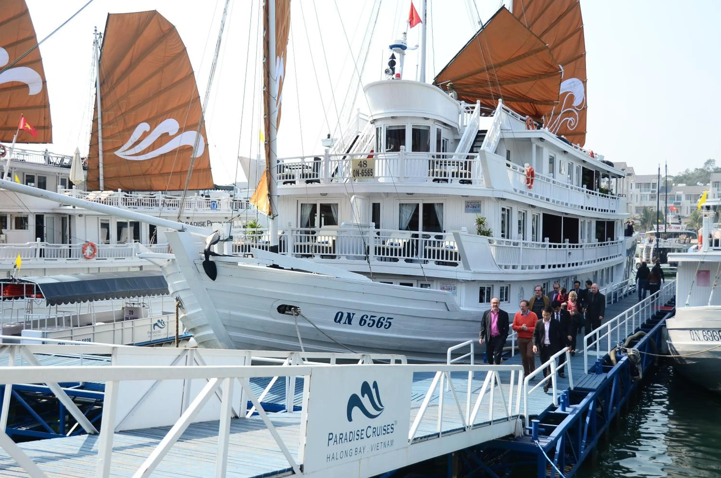 Nearby landmark in Paradise Peak Cruise