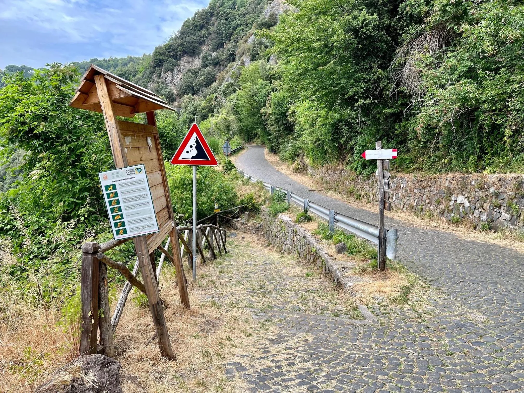 Natural landscape in Albergo Diffuso Locanda Specchio Di Diana