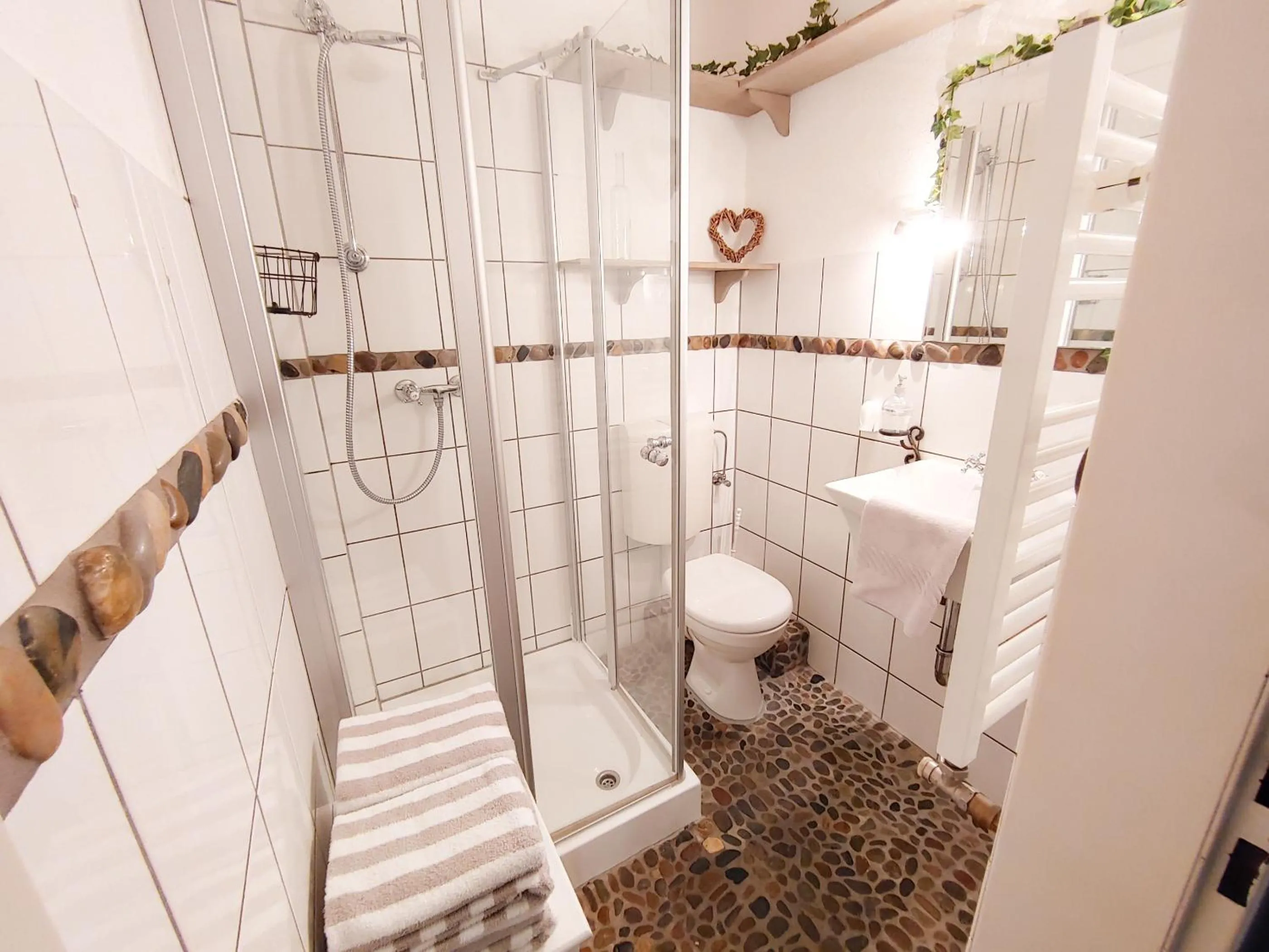 Bathroom in Ferienwohnung *Fenja*