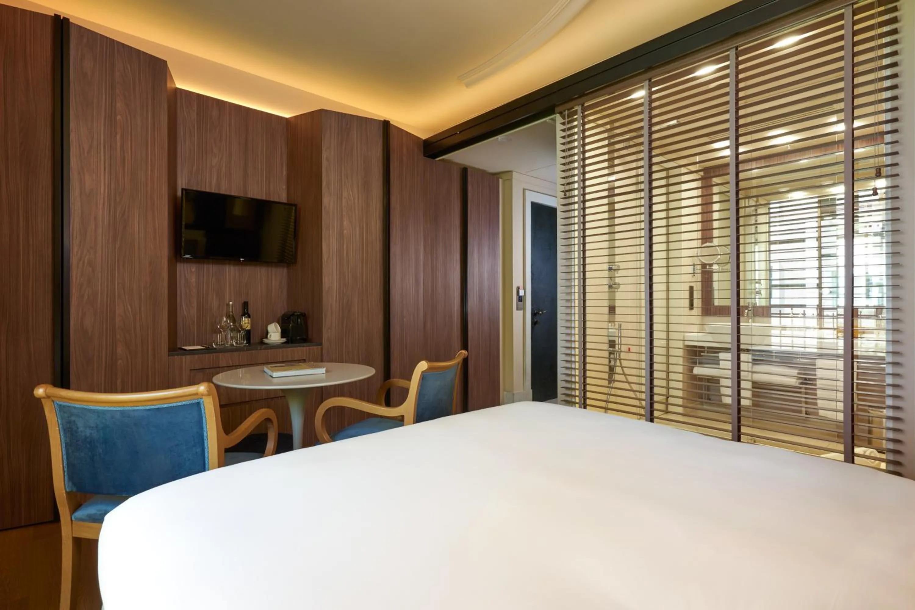 Bed in Villa Agrippina Gran Meliá – The Leading Hotels of the World