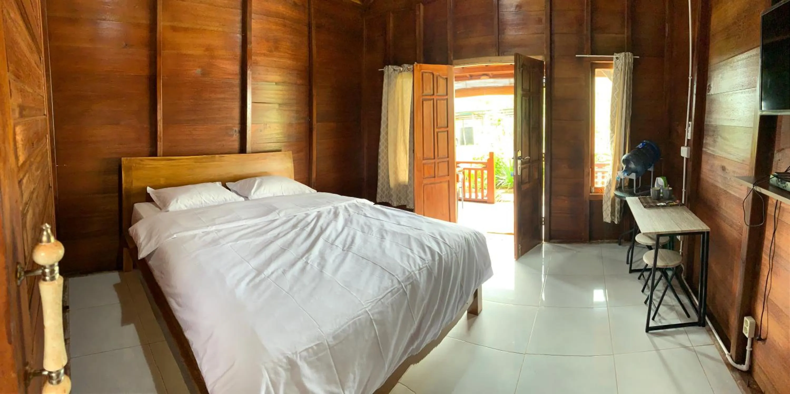 Photo of the whole room, Bed in Tanah Penida Bungalows