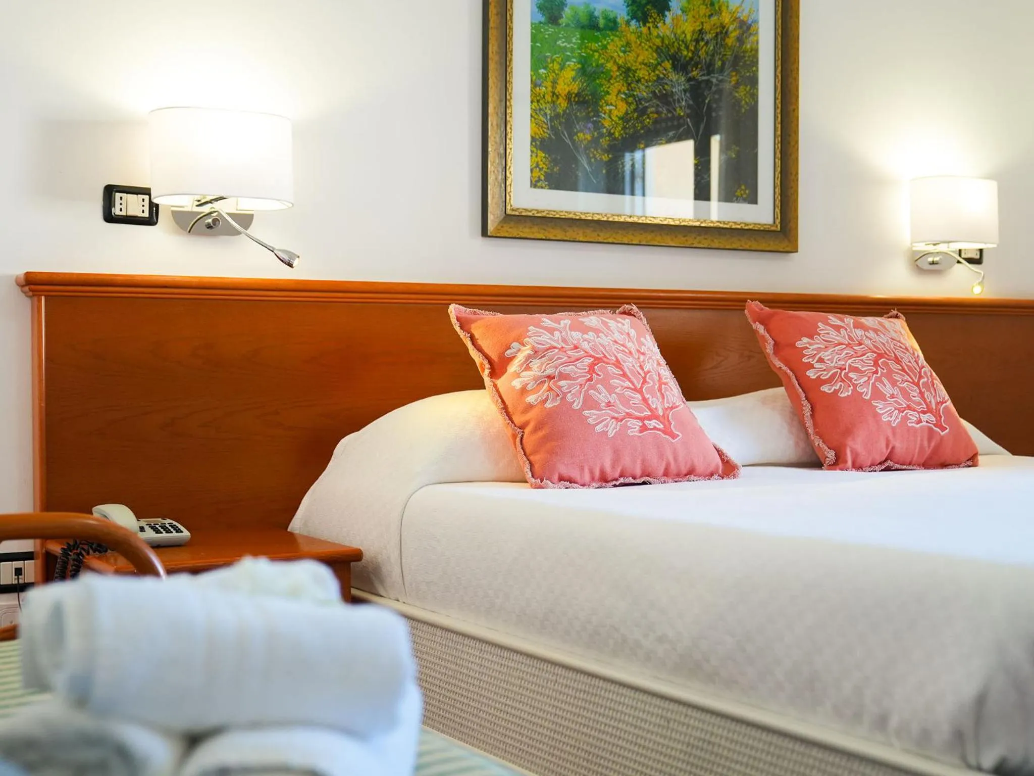 Shower, Bed in Best Western Hotel Martello