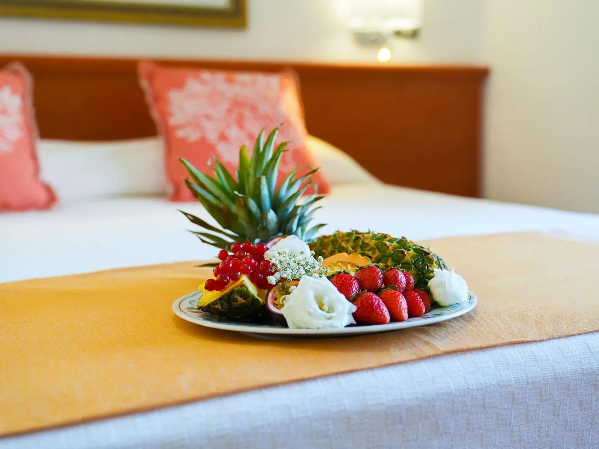 Shower, Bed in Best Western Hotel Martello Shower, Bed in Best Western Hotel Martello