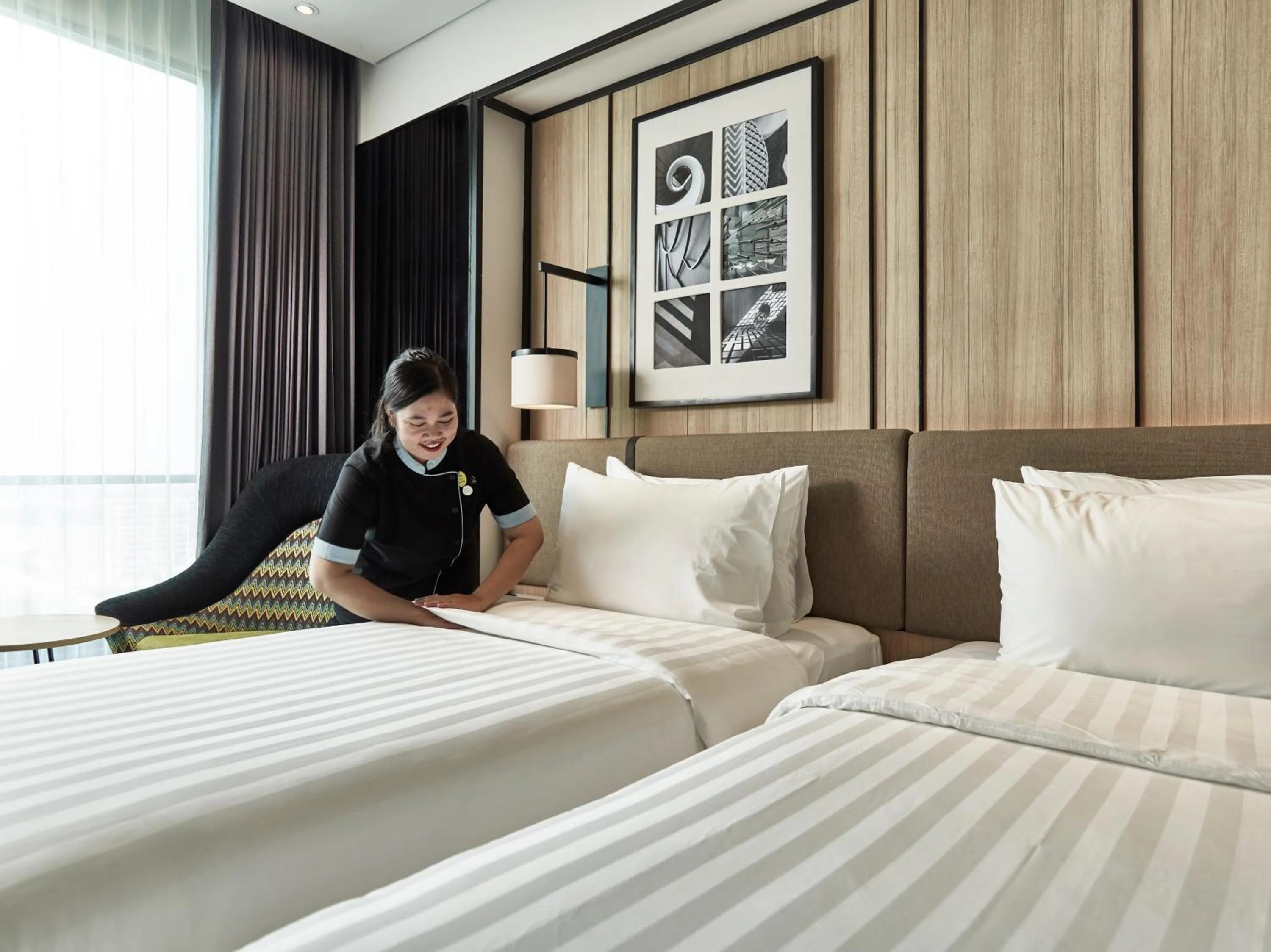 Staff, Bed in Novotel Karawang
