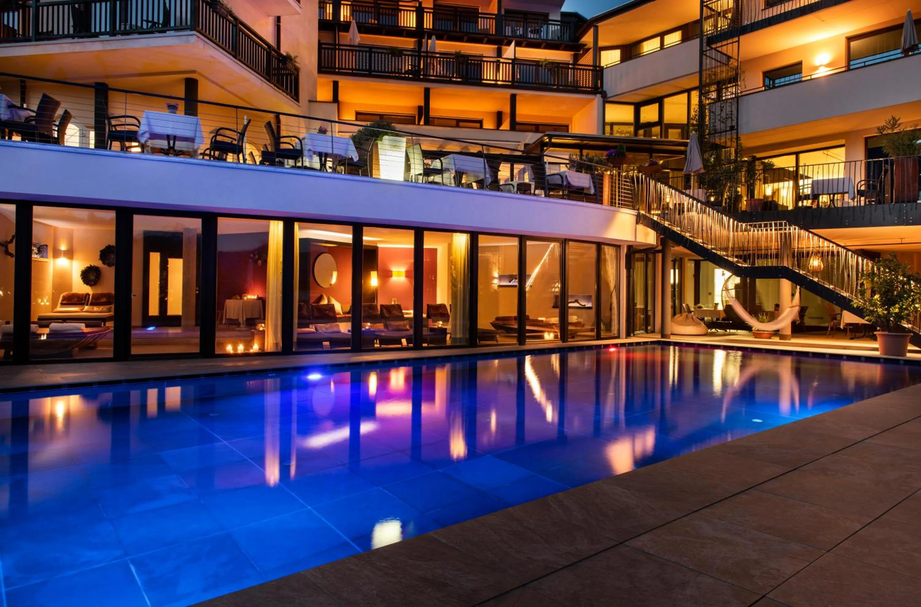 Swimming pool in Hotel Der Weinmesser