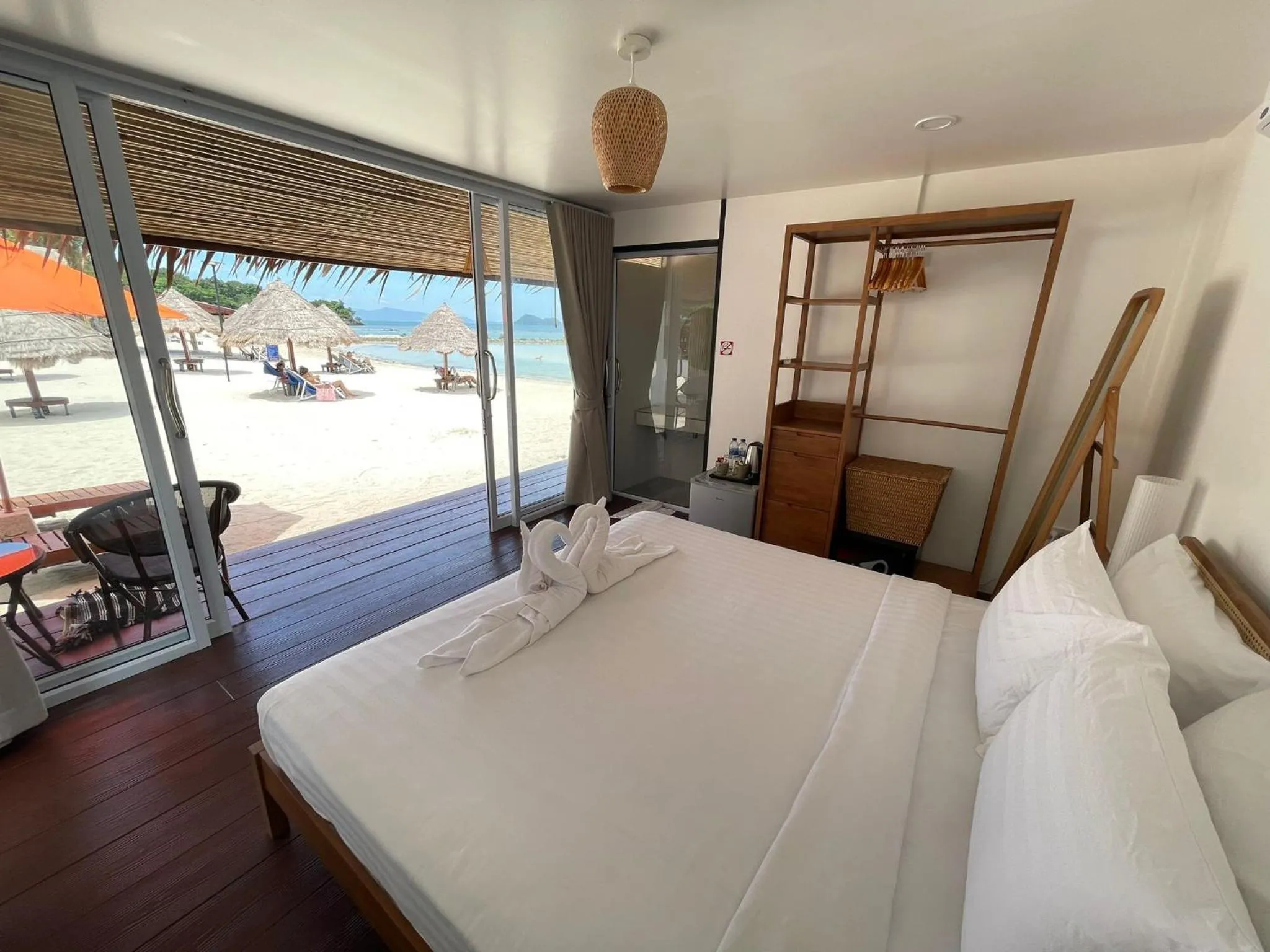 Bed in Nice Sea Resort