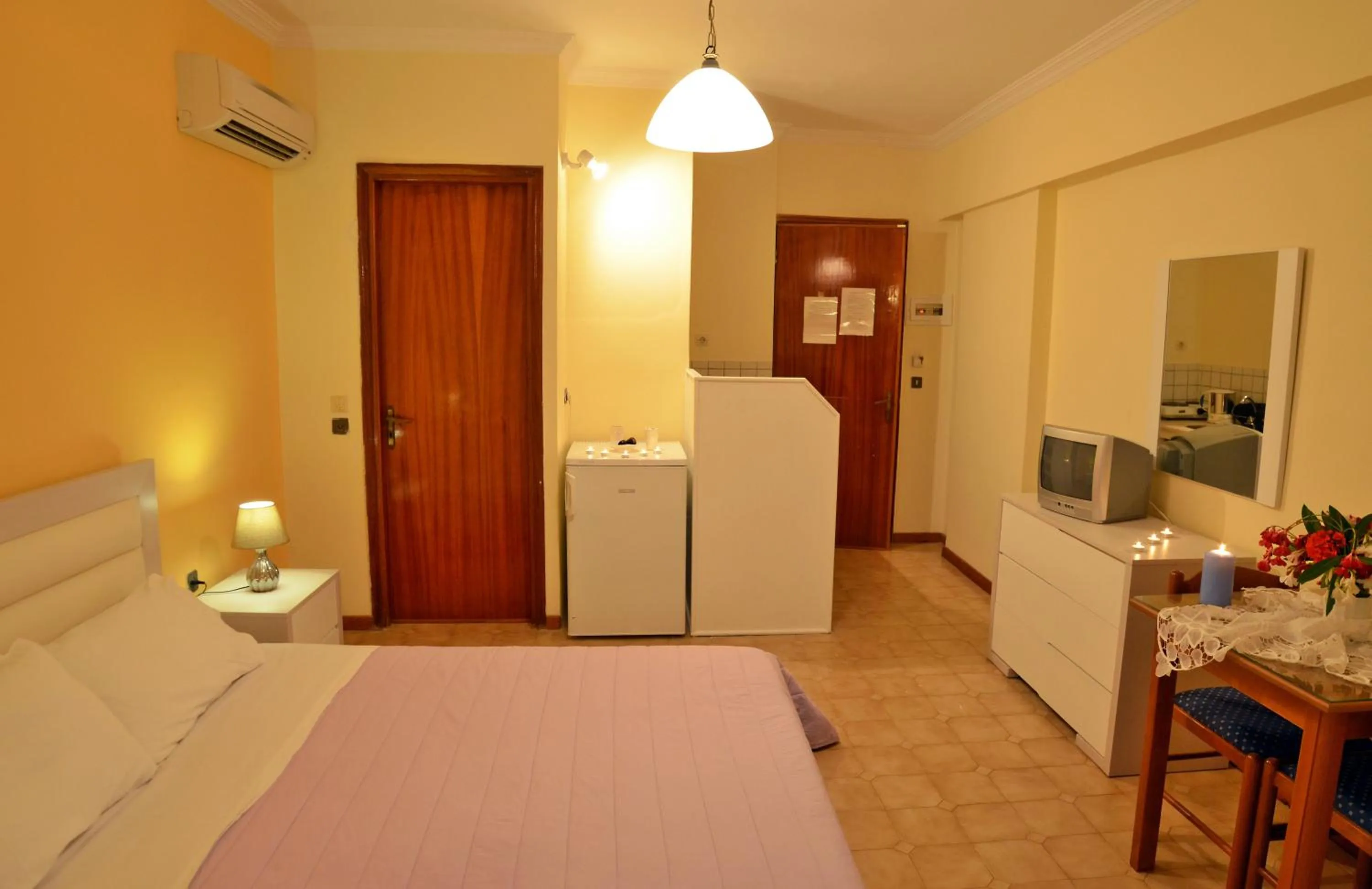 Photo of the whole room, Bed in Elea Hotel Apartments and Villas