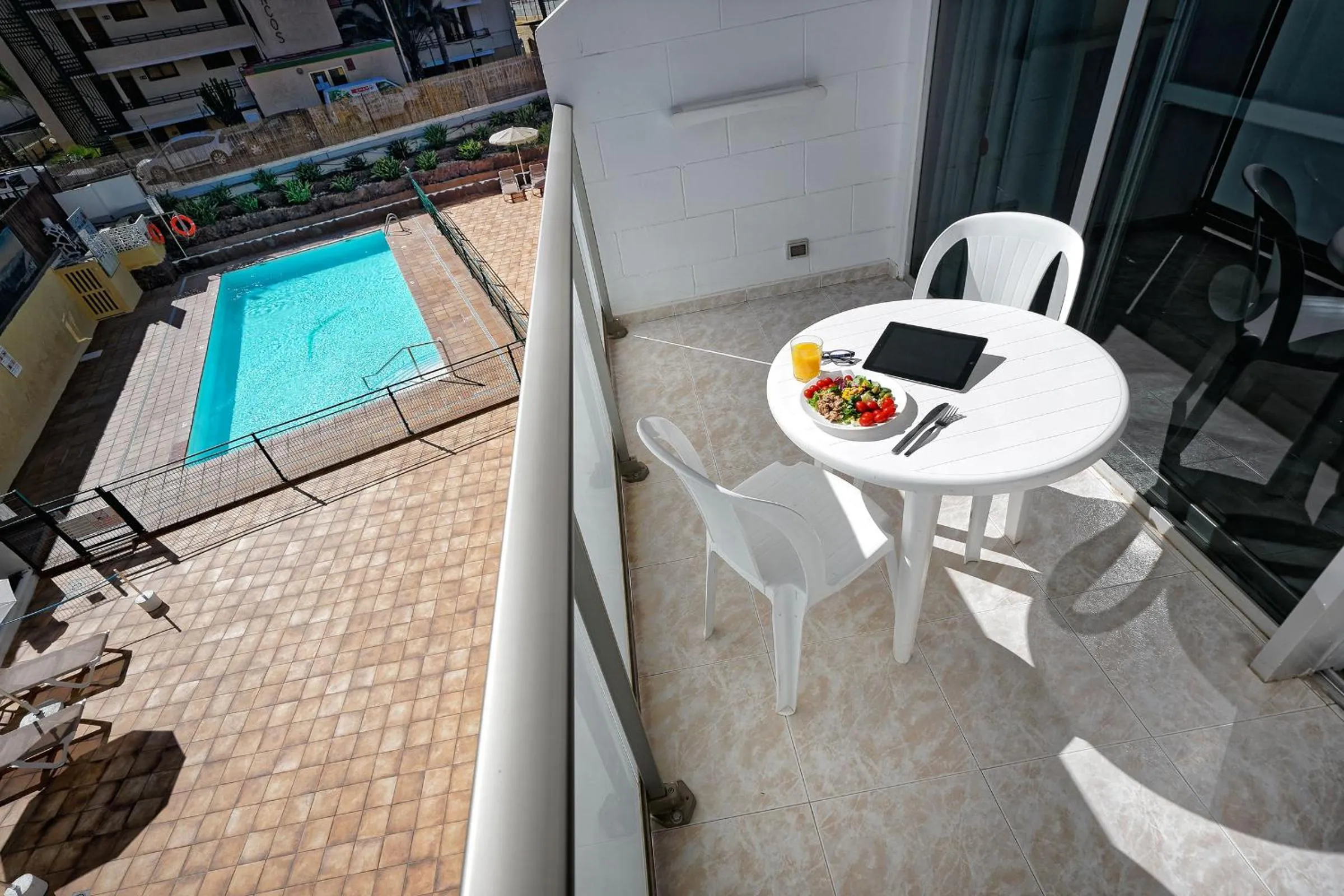 Balcony/Terrace in Apartamentos Strelitzias