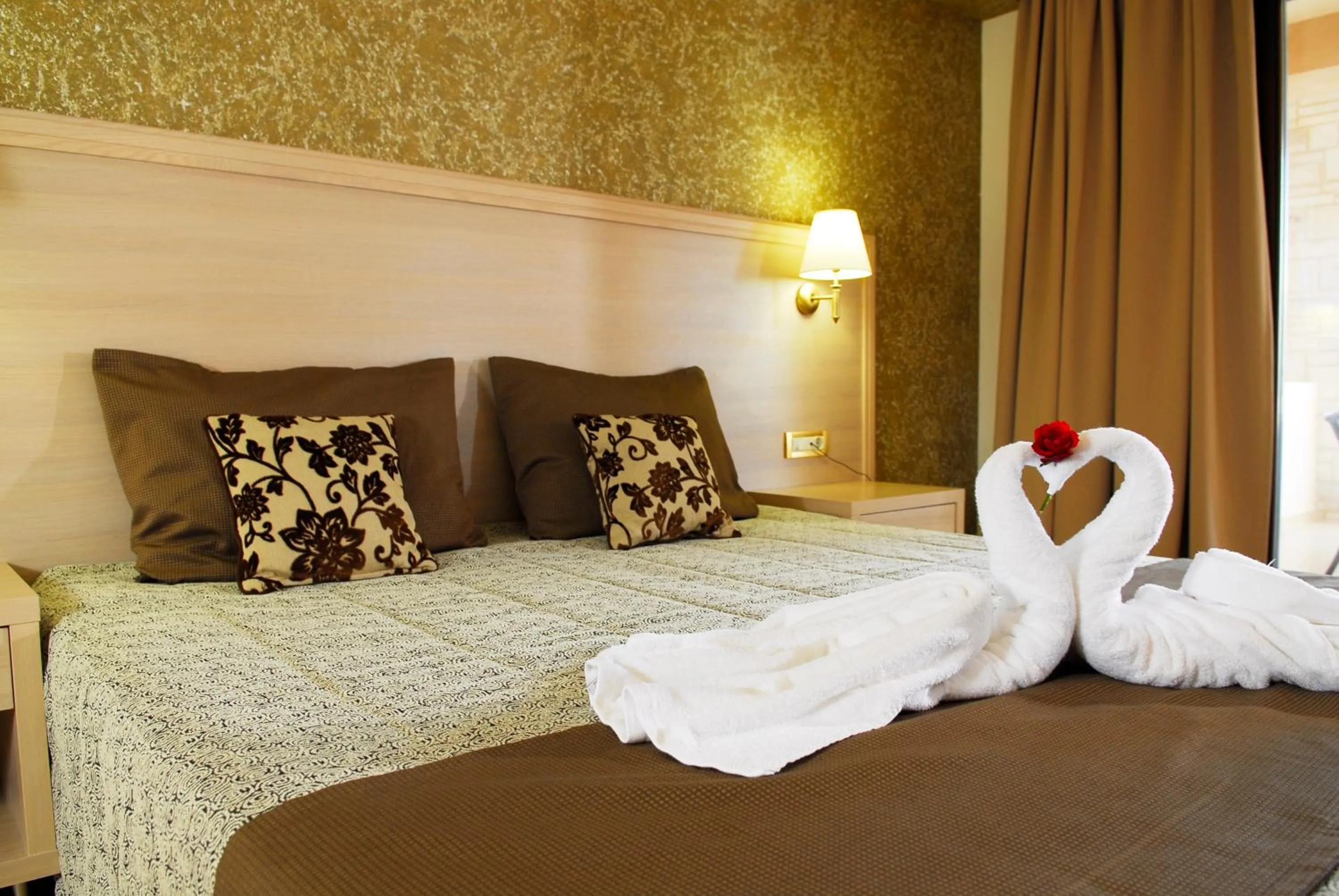 Bathroom, Bed in Cactus Royal Spa & Resort Adults Only