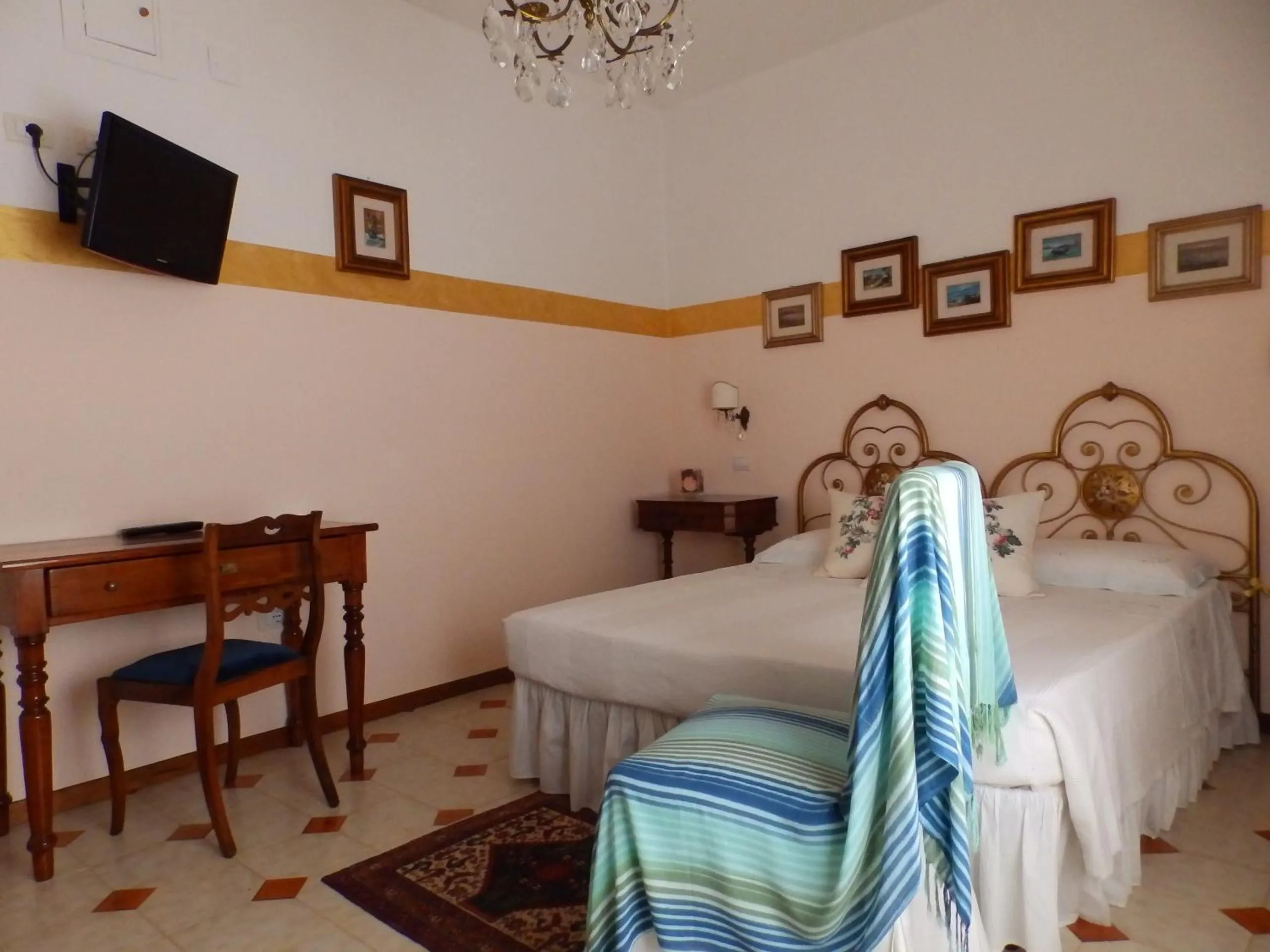 Bed in Sa Chessa B&B