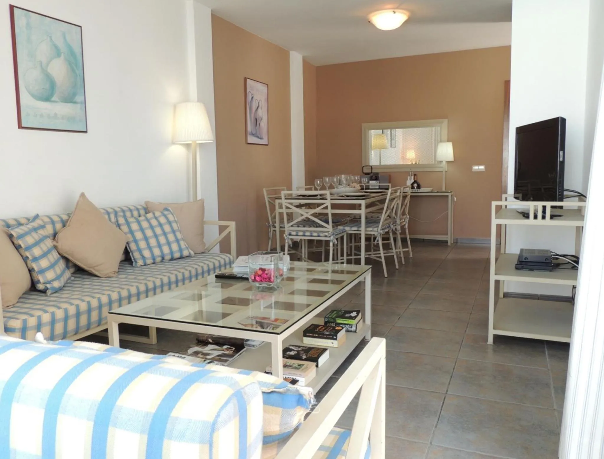 TV and multimedia in Villas Puerto Rubicon