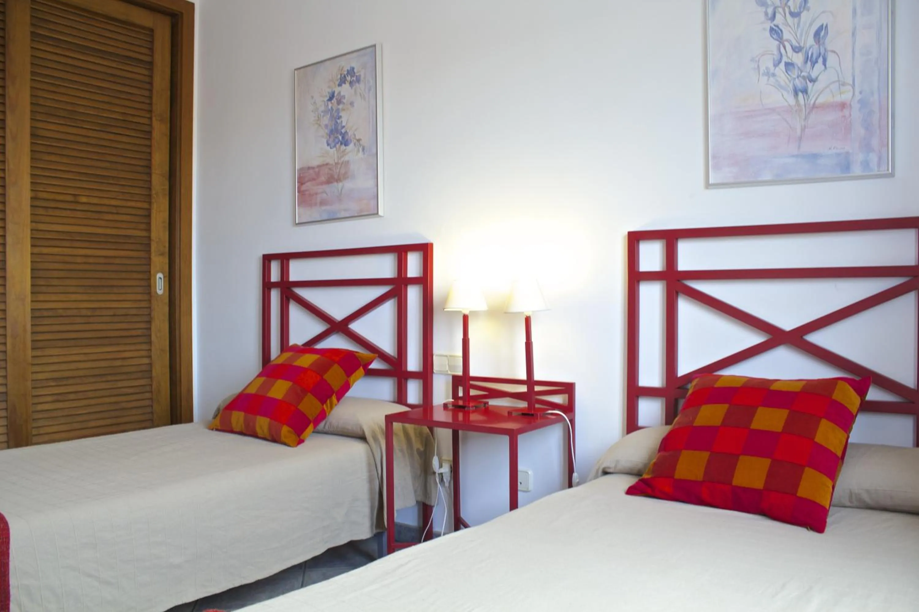 Bedroom, Bed in Villas Puerto Rubicon