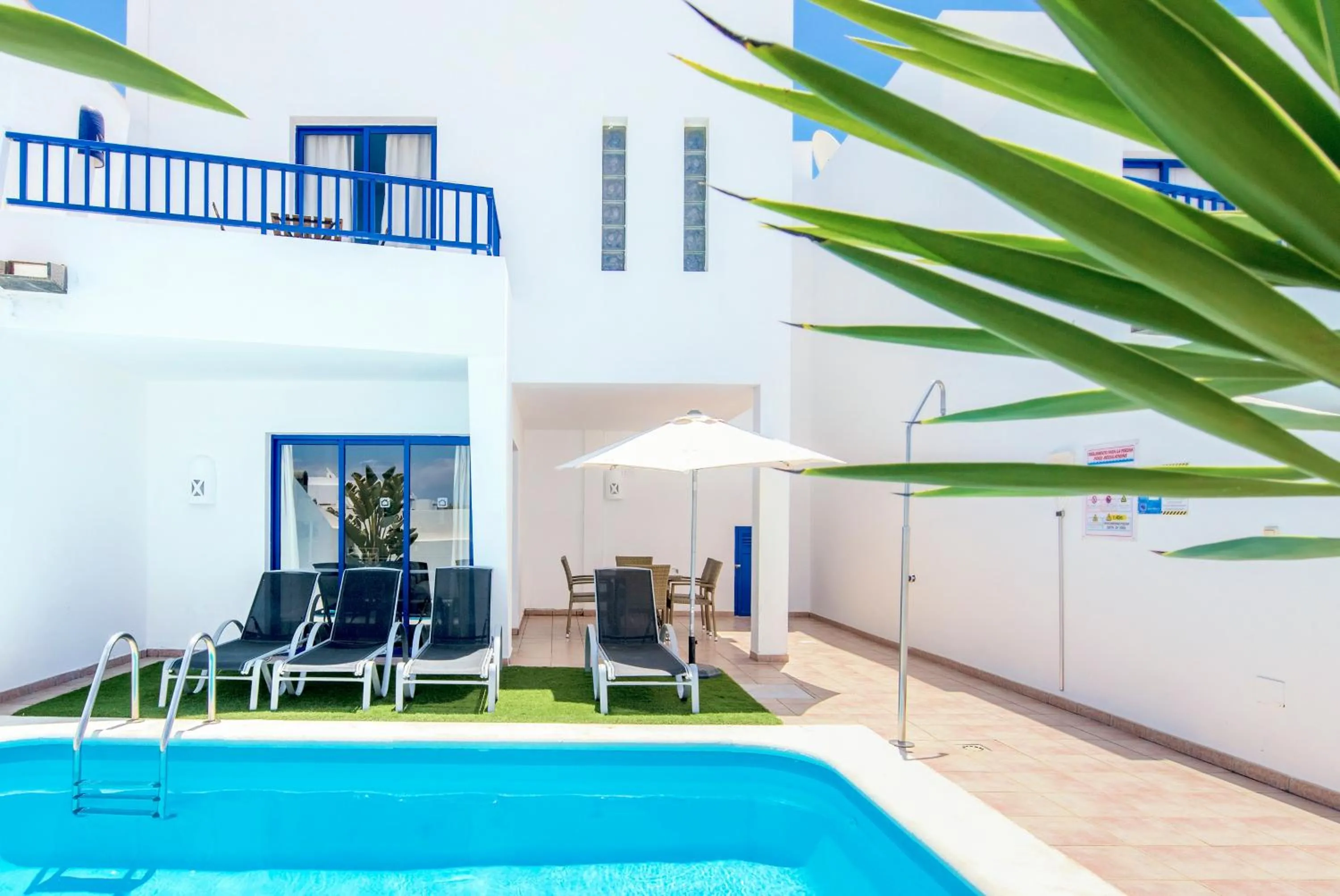 Patio in Villas Puerto Rubicon