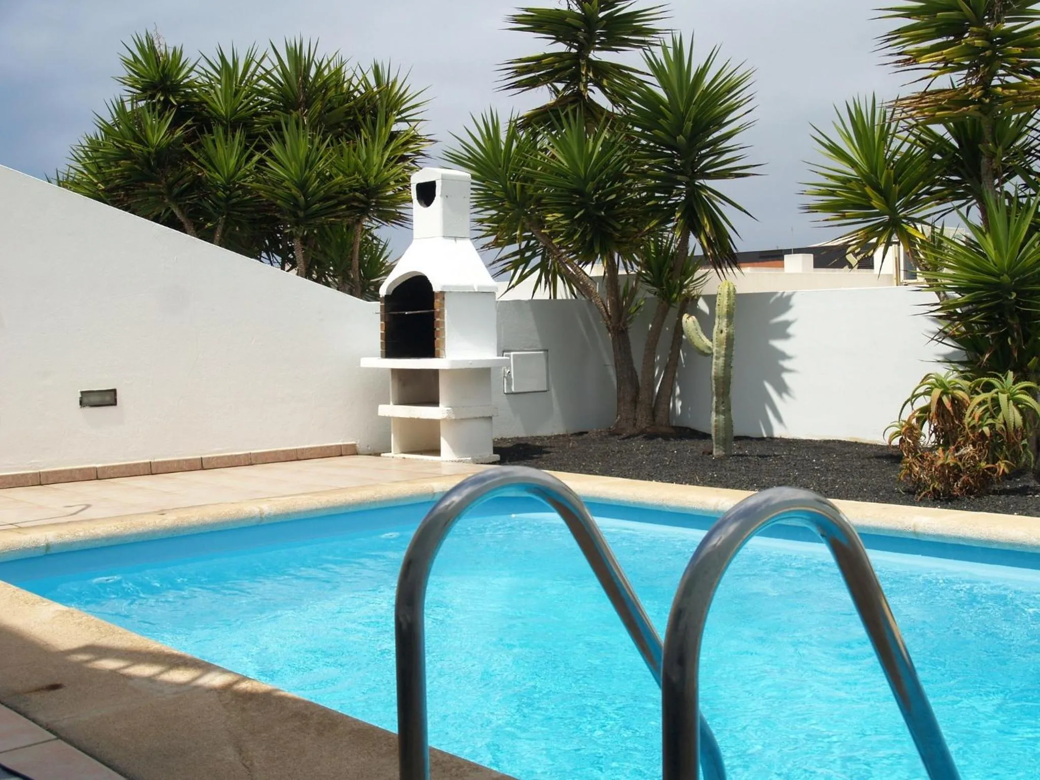BBQ facilities in Villas Puerto Rubicon
