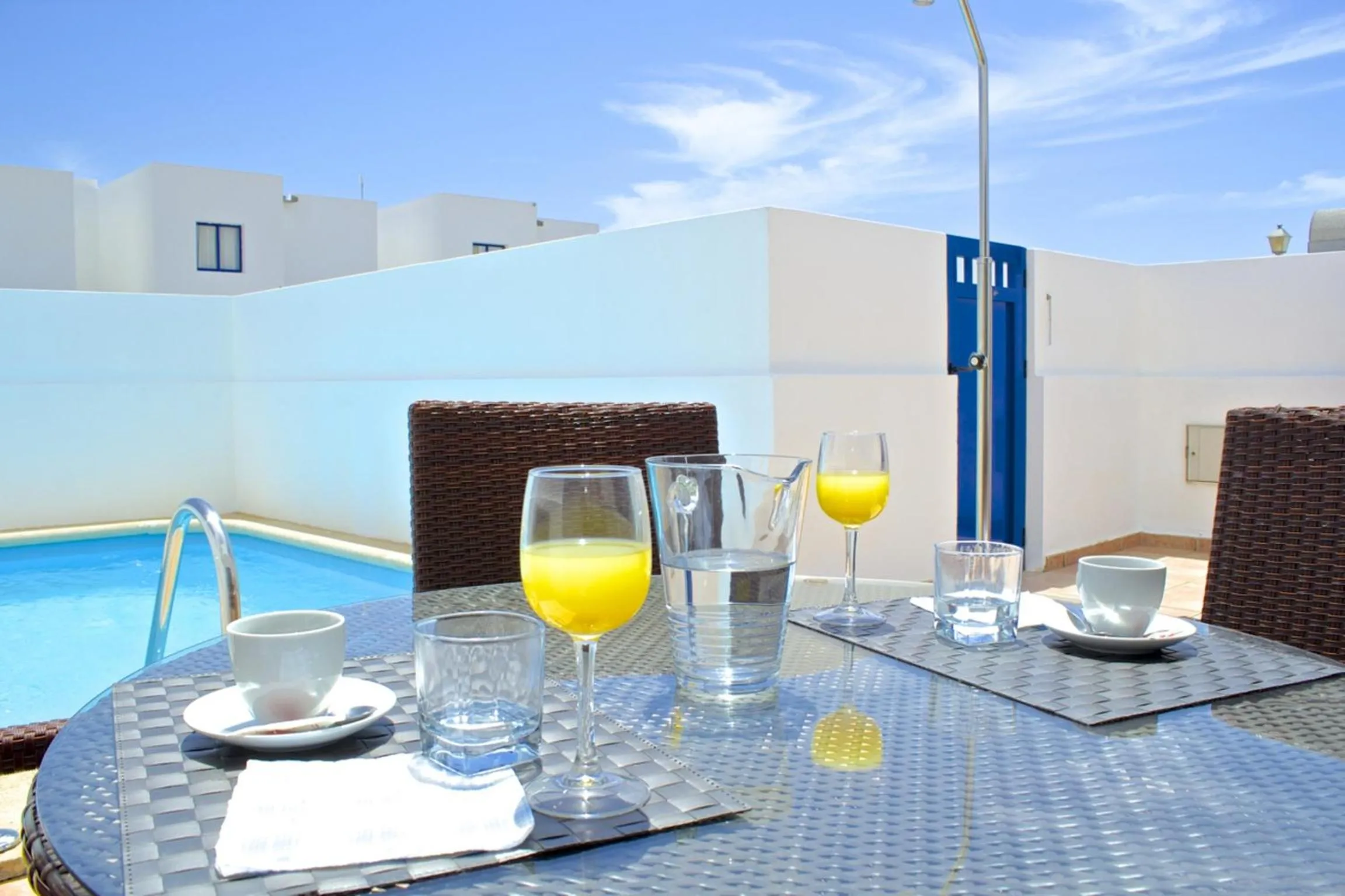 Swimming pool in Villas Puerto Rubicon