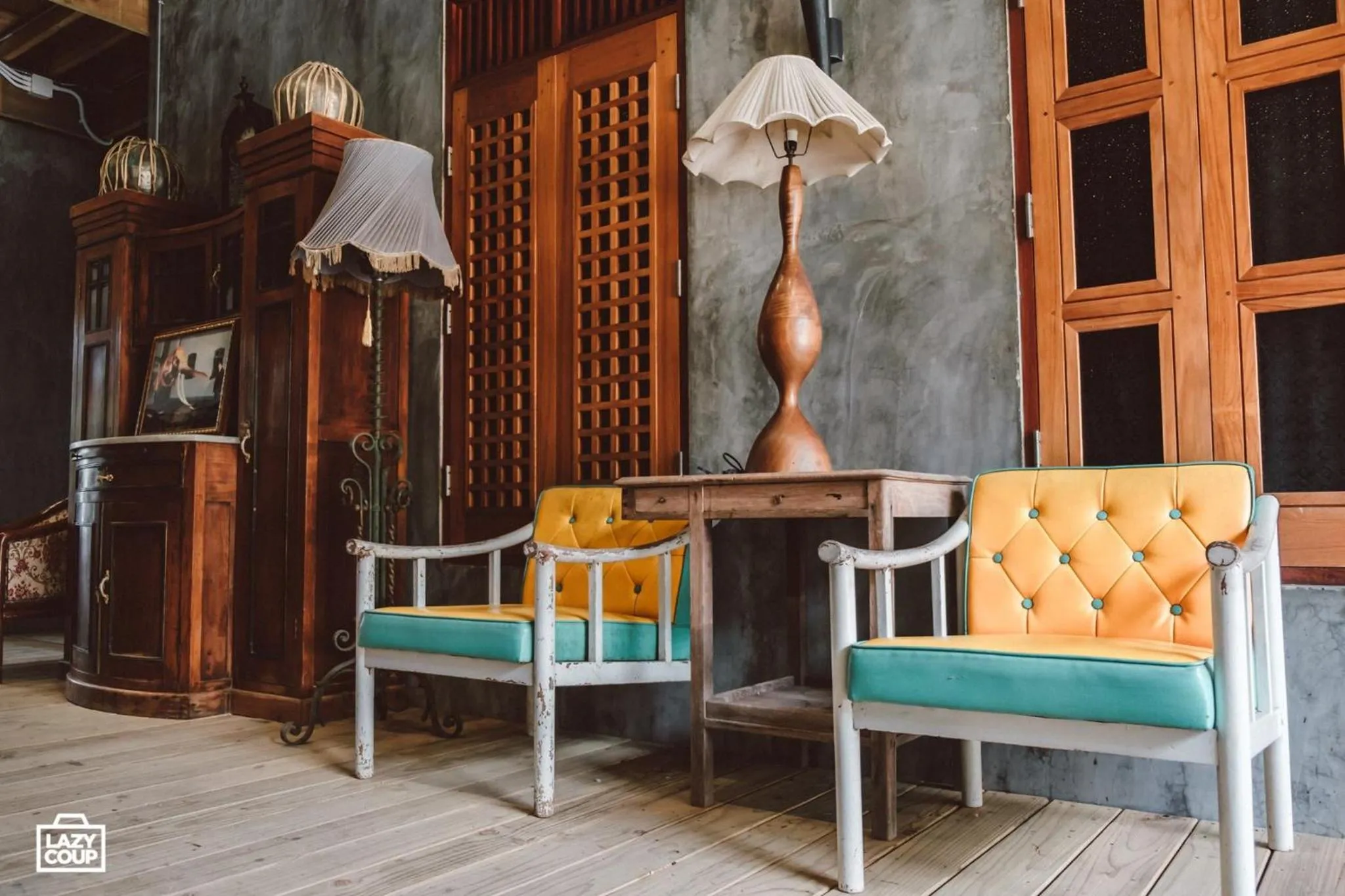 Decorative detail in House Of Passion Amphawa