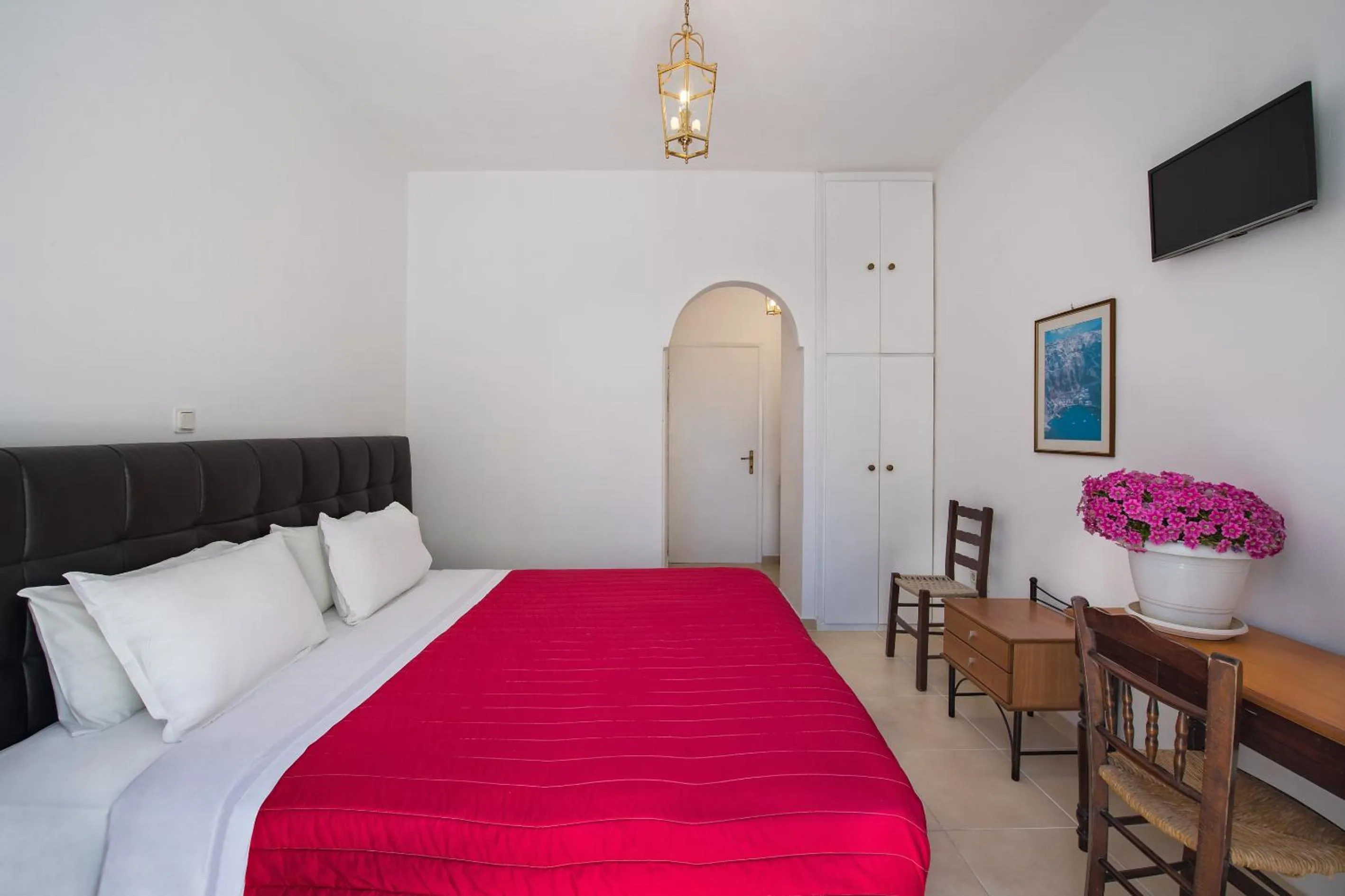 Photo of the whole room, Bed in Pension Ptolemeos