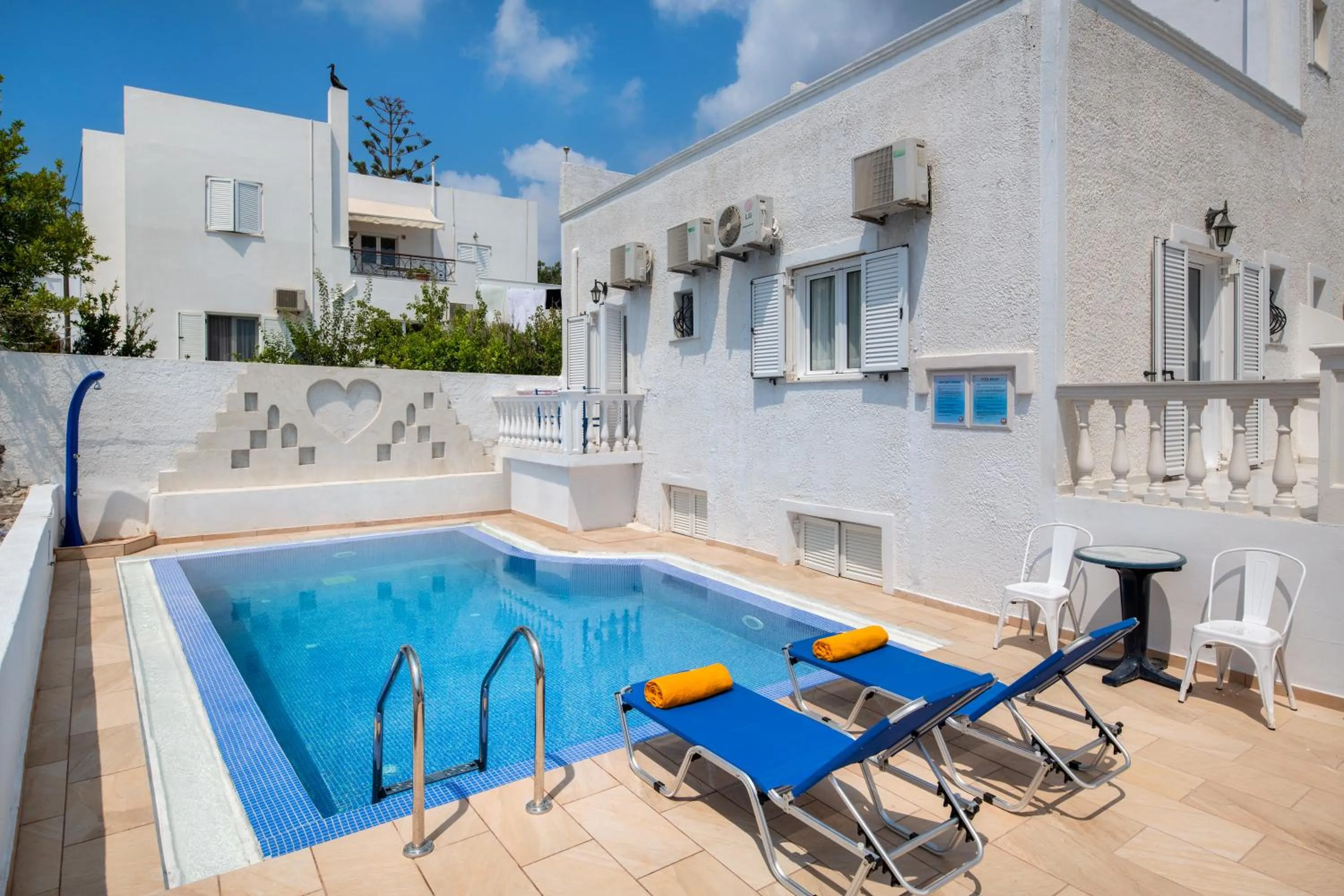 Swimming pool in Pension Ptolemeos