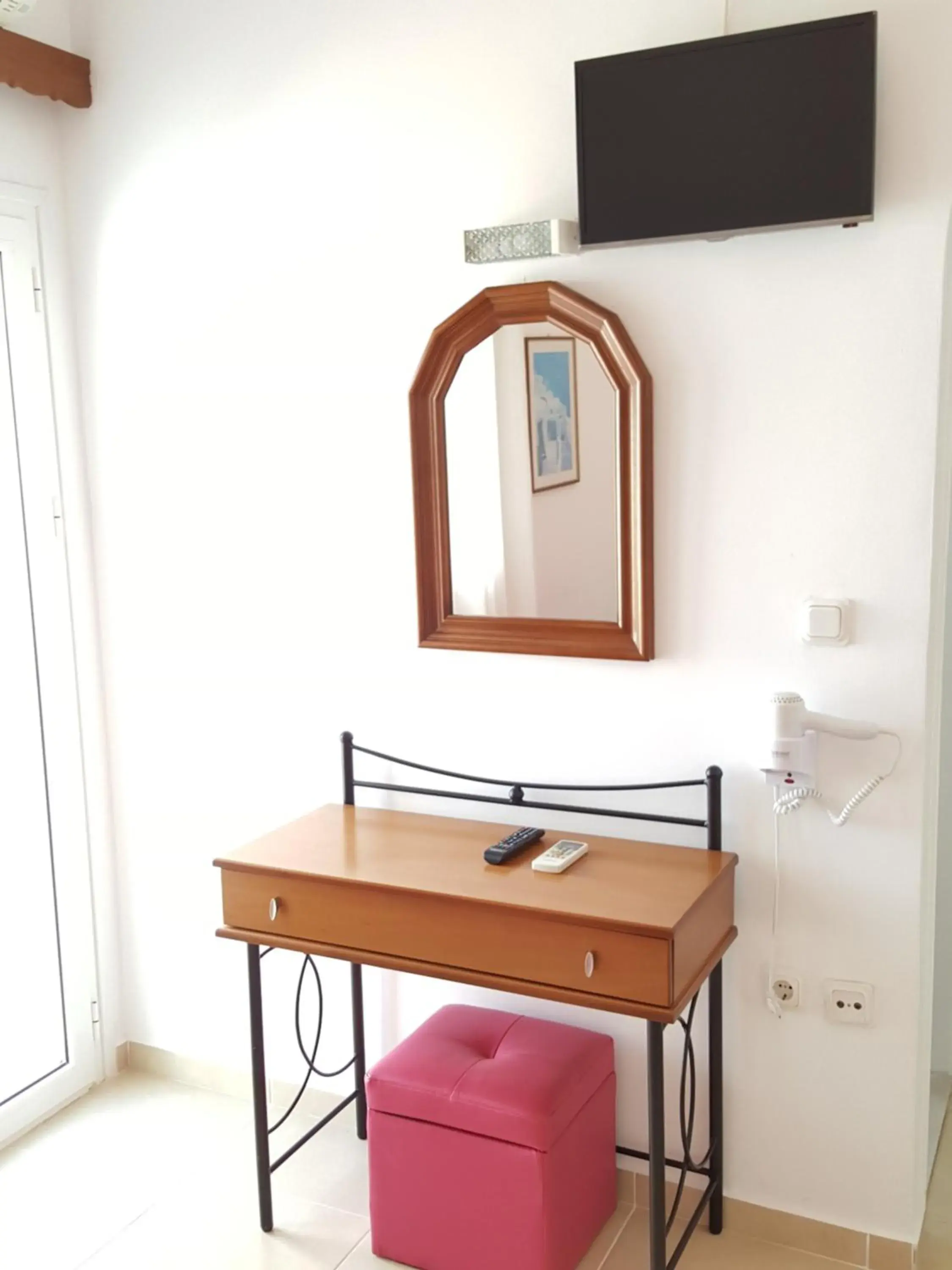 Double Room - Ground Floor in Pension Ptolemeos Double Room - Ground Floor in Pension Ptolemeos