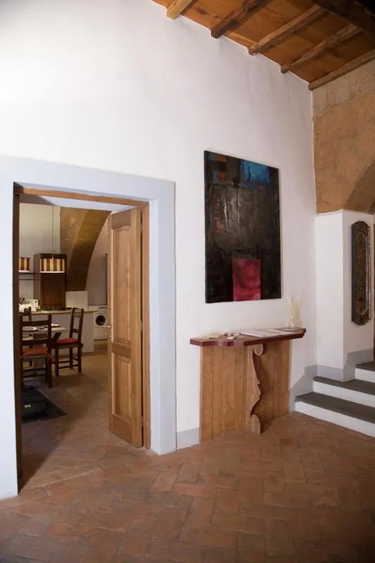 Decorative detail in Sant'Angelo 42