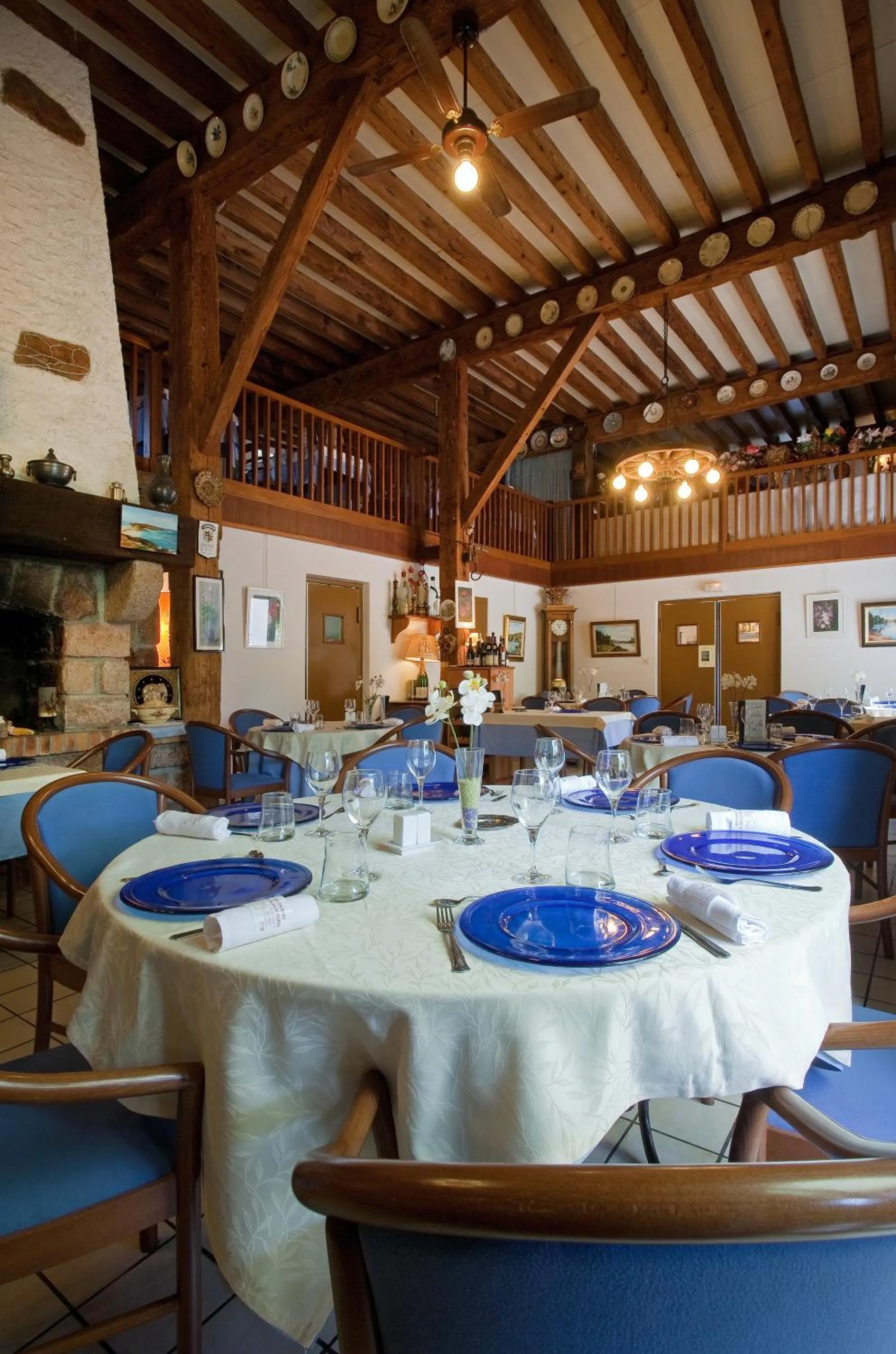 Restaurant/places to eat in Auberge Du Moulin Marin
