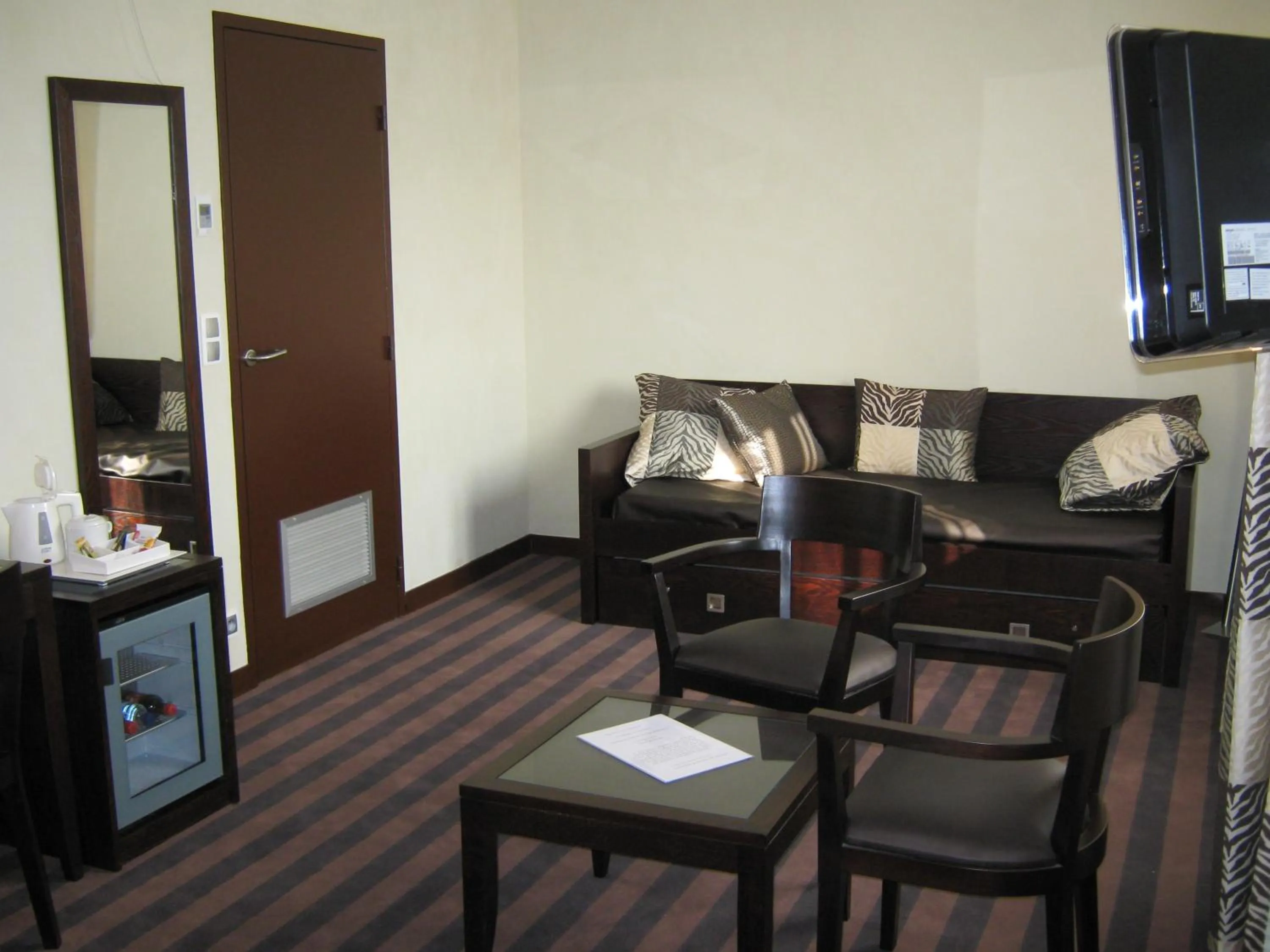 Decorative detail in Auberge Du Moulin Marin