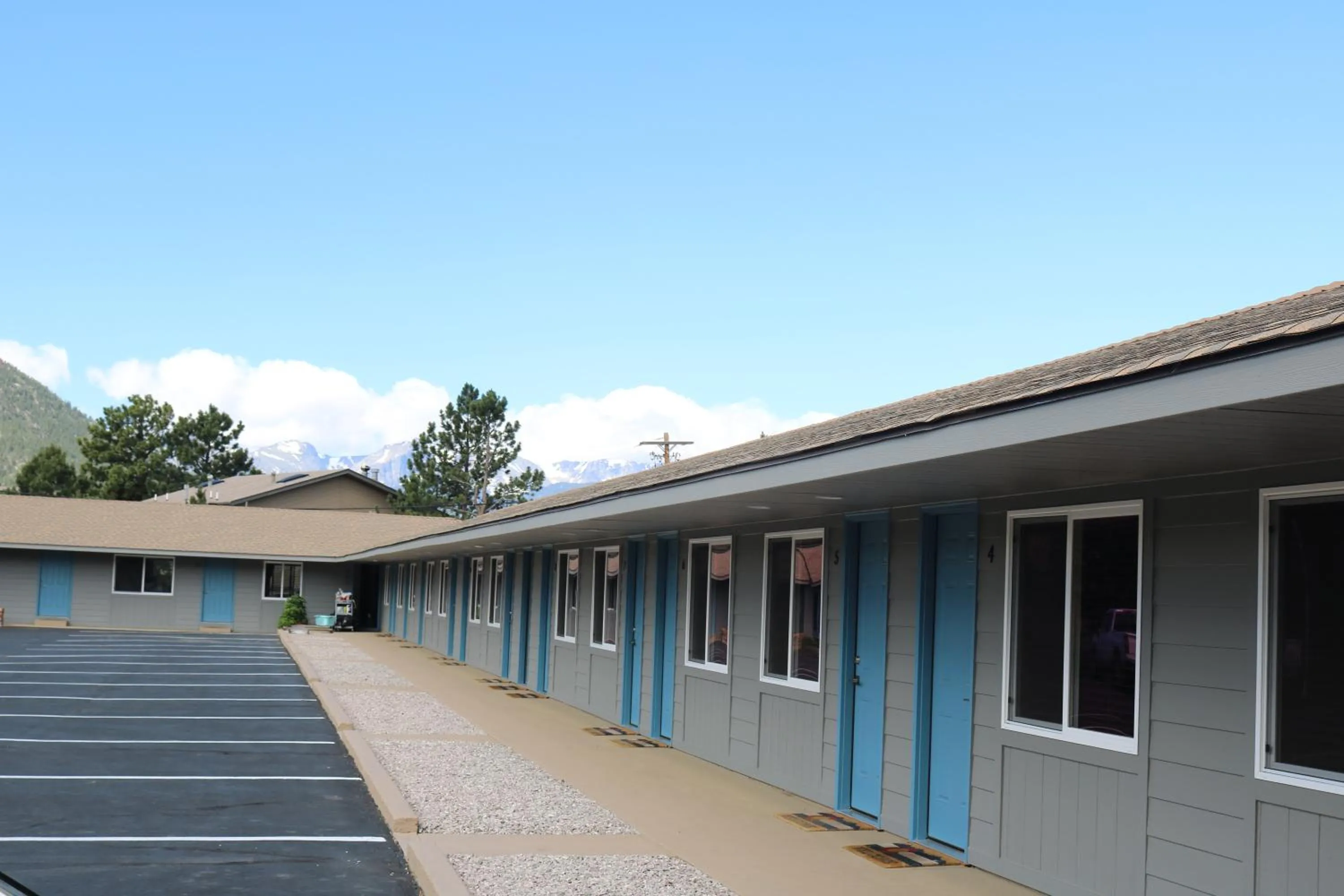 Columbine Inn