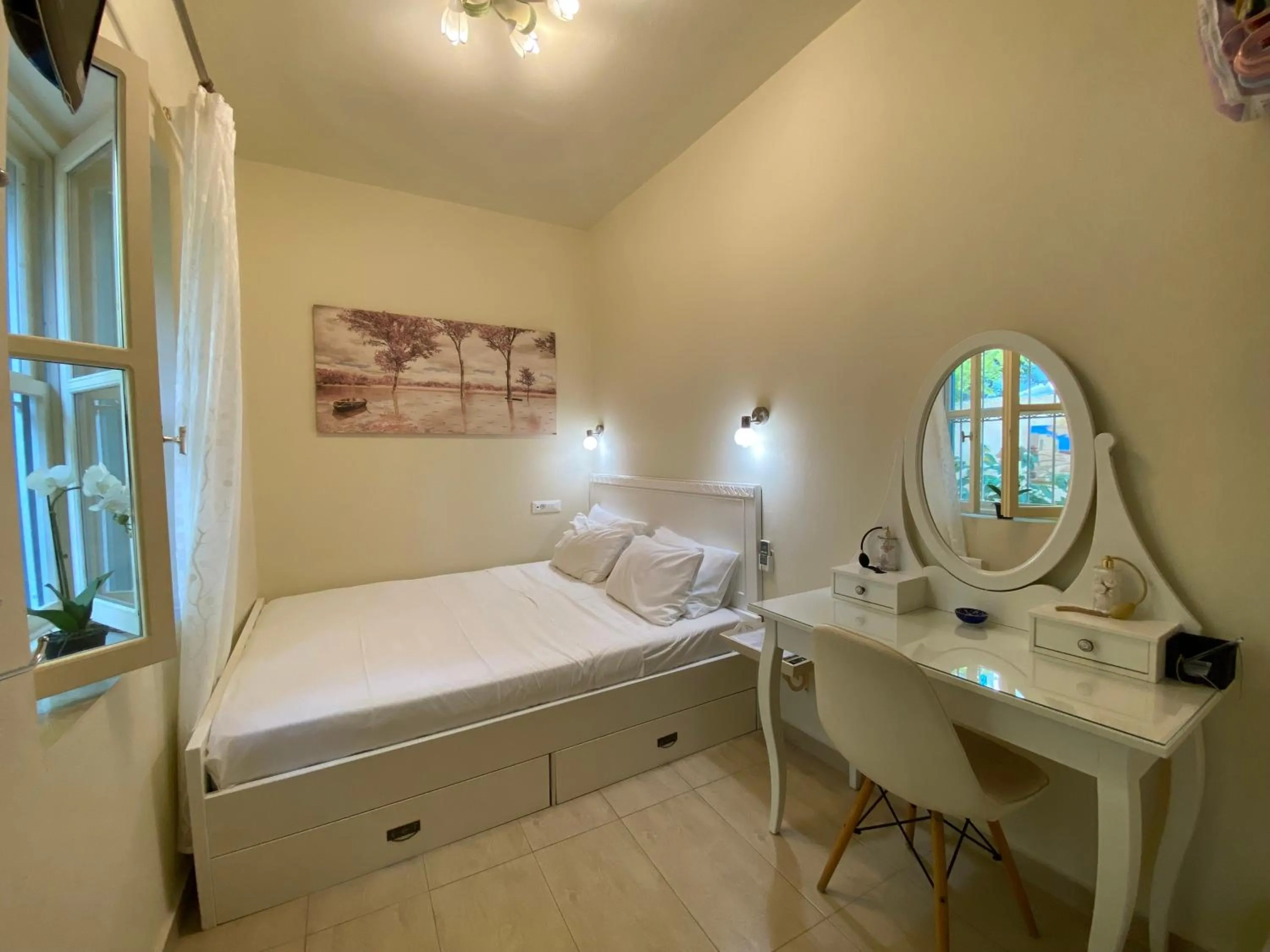 Maison Masse - Historic Residence with Private Courtyard
