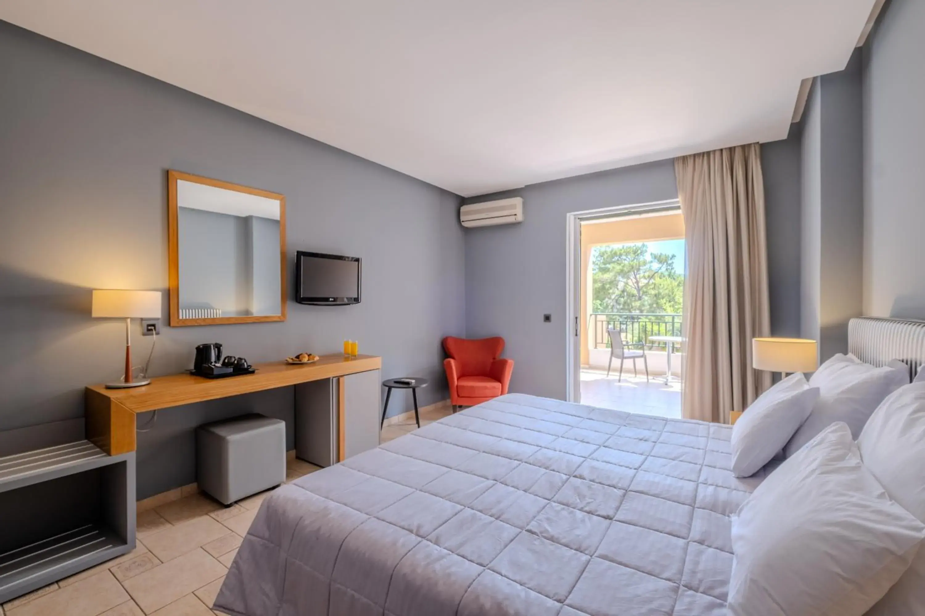 Bed in Mediterranean Beach Resort Bed in Mediterranean Beach Resort