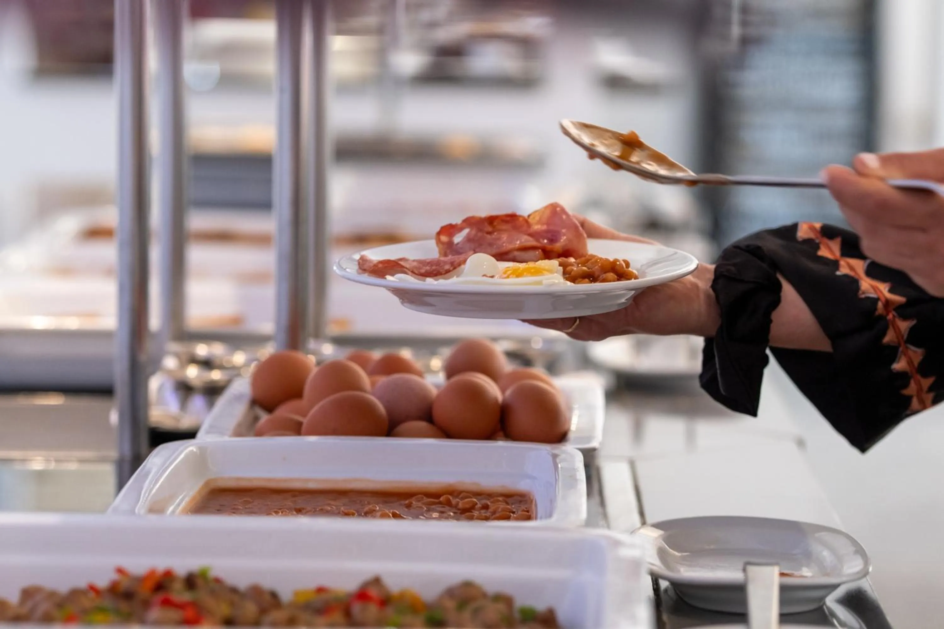 Restaurant/places to eat in Mediterranean Beach Resort