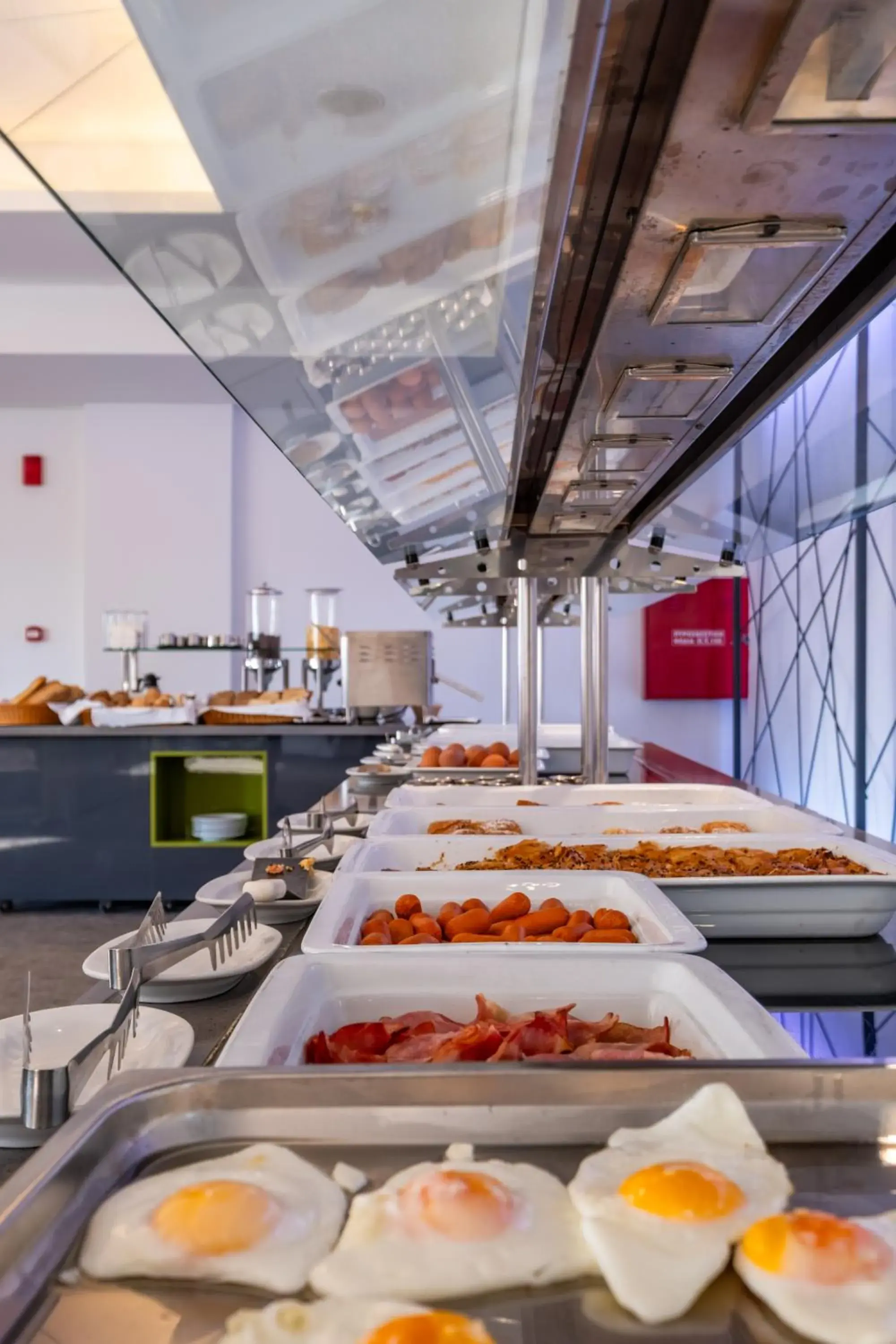 Restaurant/places to eat in Mediterranean Beach Resort Restaurant/places to eat in Mediterranean Beach Resort