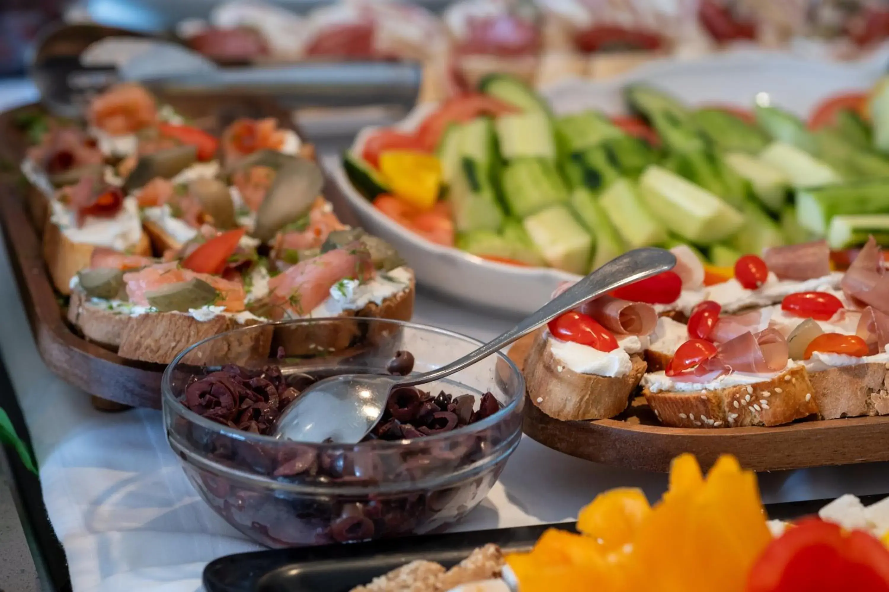 Restaurant/places to eat in Mediterranean Beach Resort Restaurant/places to eat in Mediterranean Beach Resort