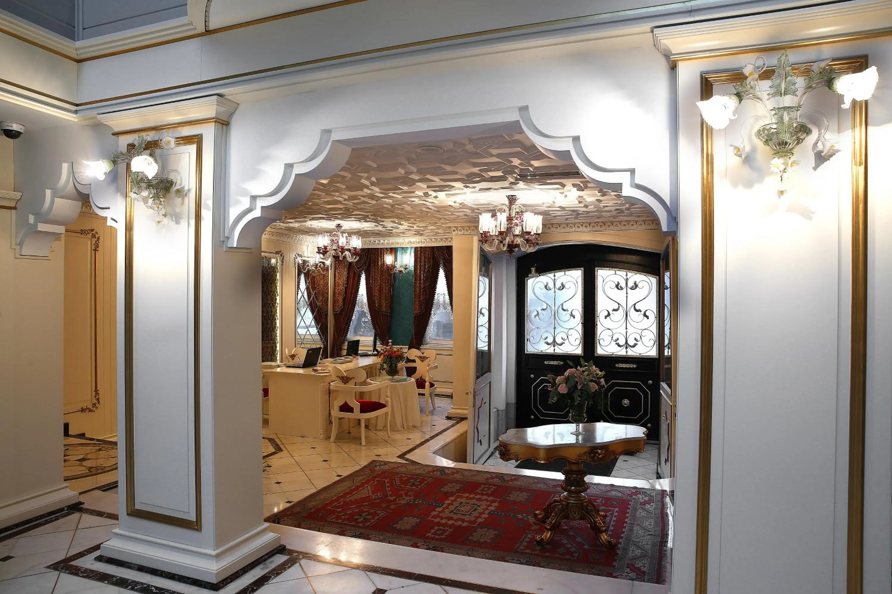 Lobby or reception in Fuat Pasa Oteli - Special Category Bosphorus